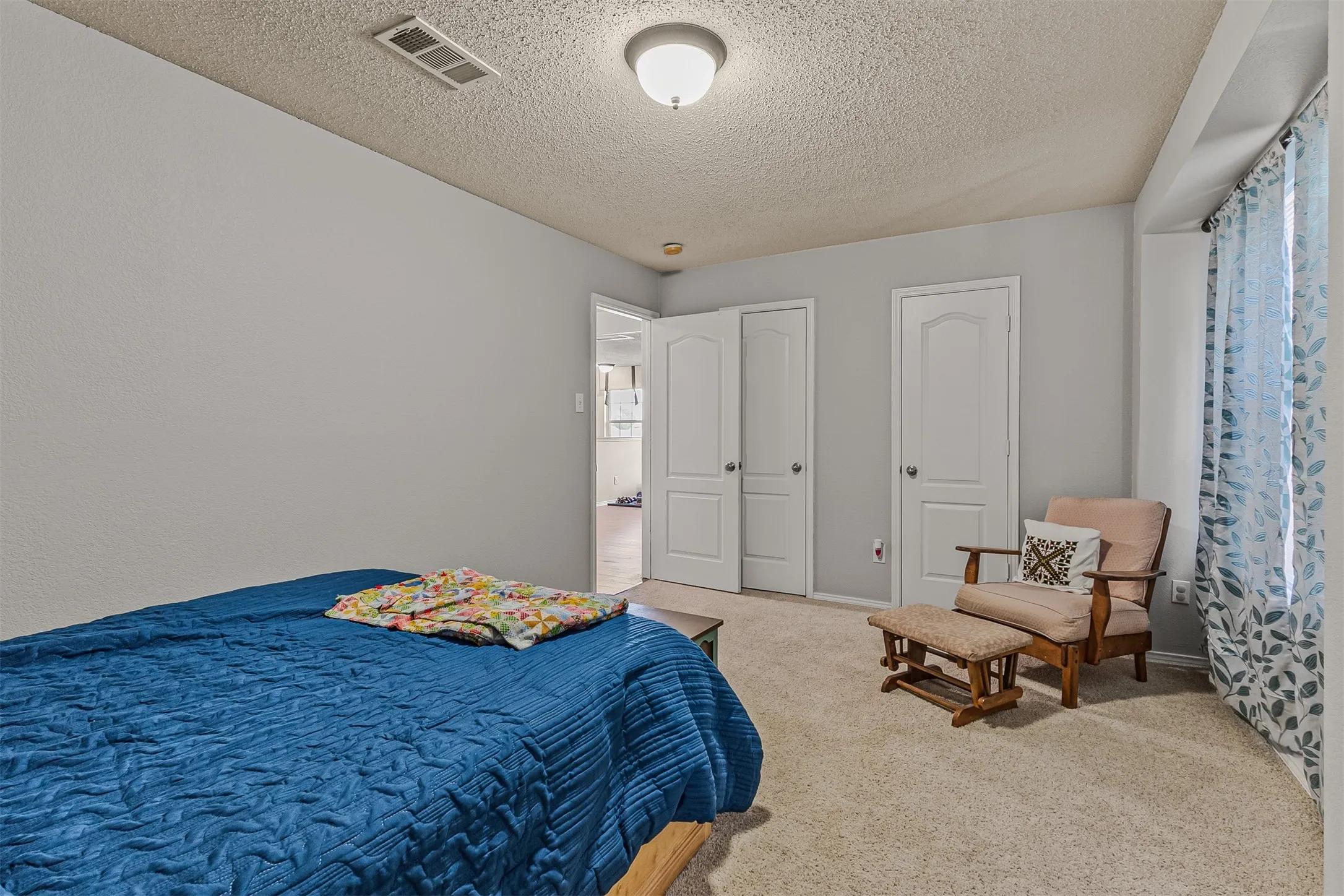 Single Family Residence For Sale in Dallas County , 2177 Lone Pecan Drive, Mesquite, Texas 75181, 4 Bedroom, 3 Bathroom, 2 Garage spaces, 3,034 Sqft, built in 2003, mls#21298116, Real Estate Agent in Mesquite, Homes For Sale in Dallas county, Homes For Sale in Mesquite, Realtor in Mesquite Texas, Real Estate Brokerage Independent Realty Texas, Luminita Cordes Realtor