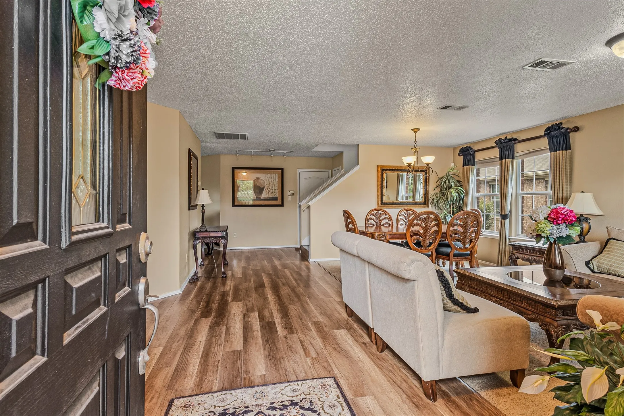 Single Family Residence For Sale in Dallas County , 2177 Lone Pecan Drive, Mesquite, Texas 75181, 4 Bedroom, 3 Bathroom, 2 Garage spaces, 3,034 Sqft, built in 2003, mls#21298116, Real Estate Agent in Mesquite, Homes For Sale in Dallas county, Homes For Sale in Mesquite, Realtor in Mesquite Texas, Real Estate Brokerage Independent Realty Texas, Luminita Cordes Realtor