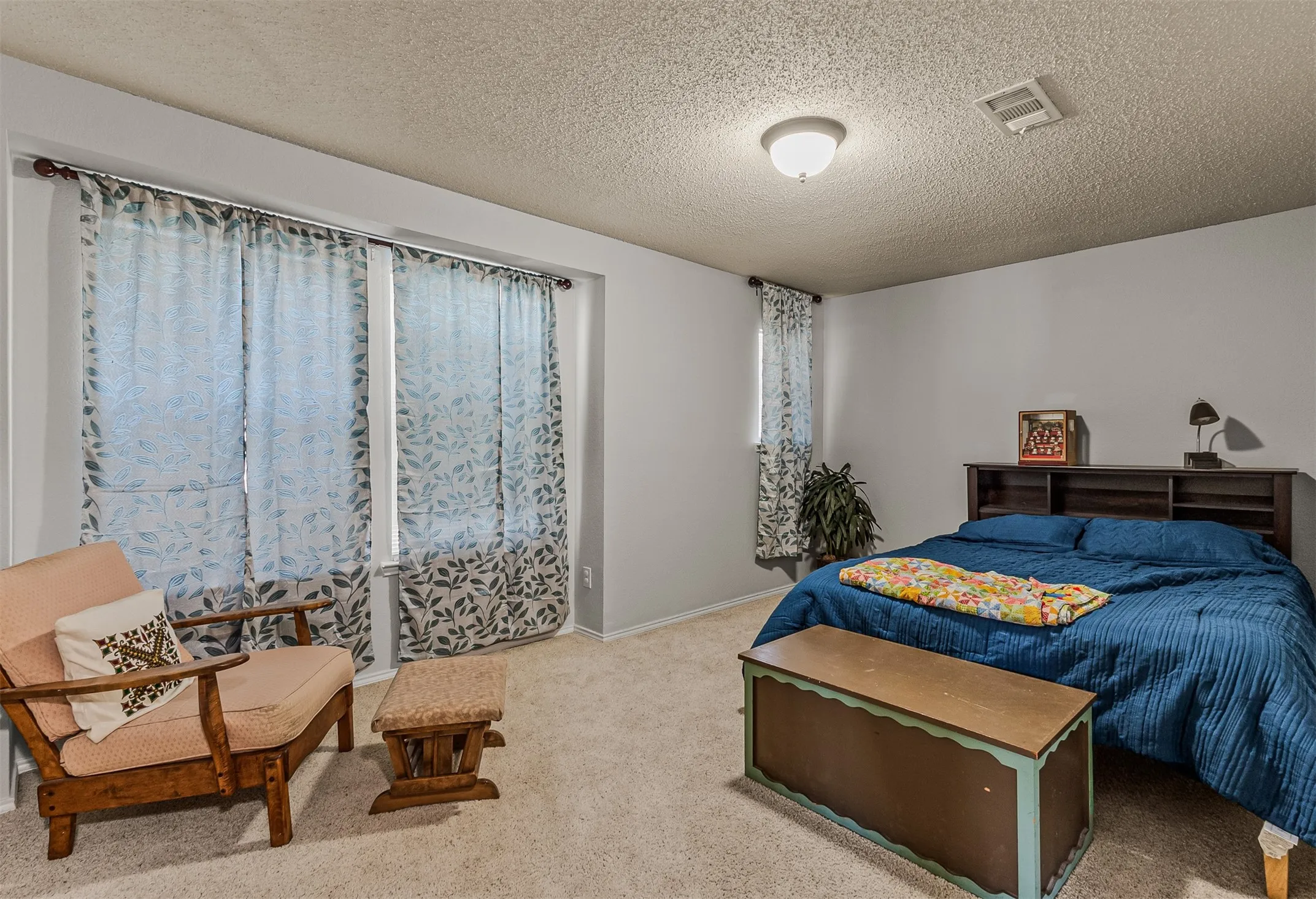 Single Family Residence For Sale in Dallas County , 2177 Lone Pecan Drive, Mesquite, Texas 75181, 4 Bedroom, 3 Bathroom, 2 Garage spaces, 3,034 Sqft, built in 2003, mls#21298116, Real Estate Agent in Mesquite, Homes For Sale in Dallas county, Homes For Sale in Mesquite, Realtor in Mesquite Texas, Real Estate Brokerage Independent Realty Texas, Luminita Cordes Realtor