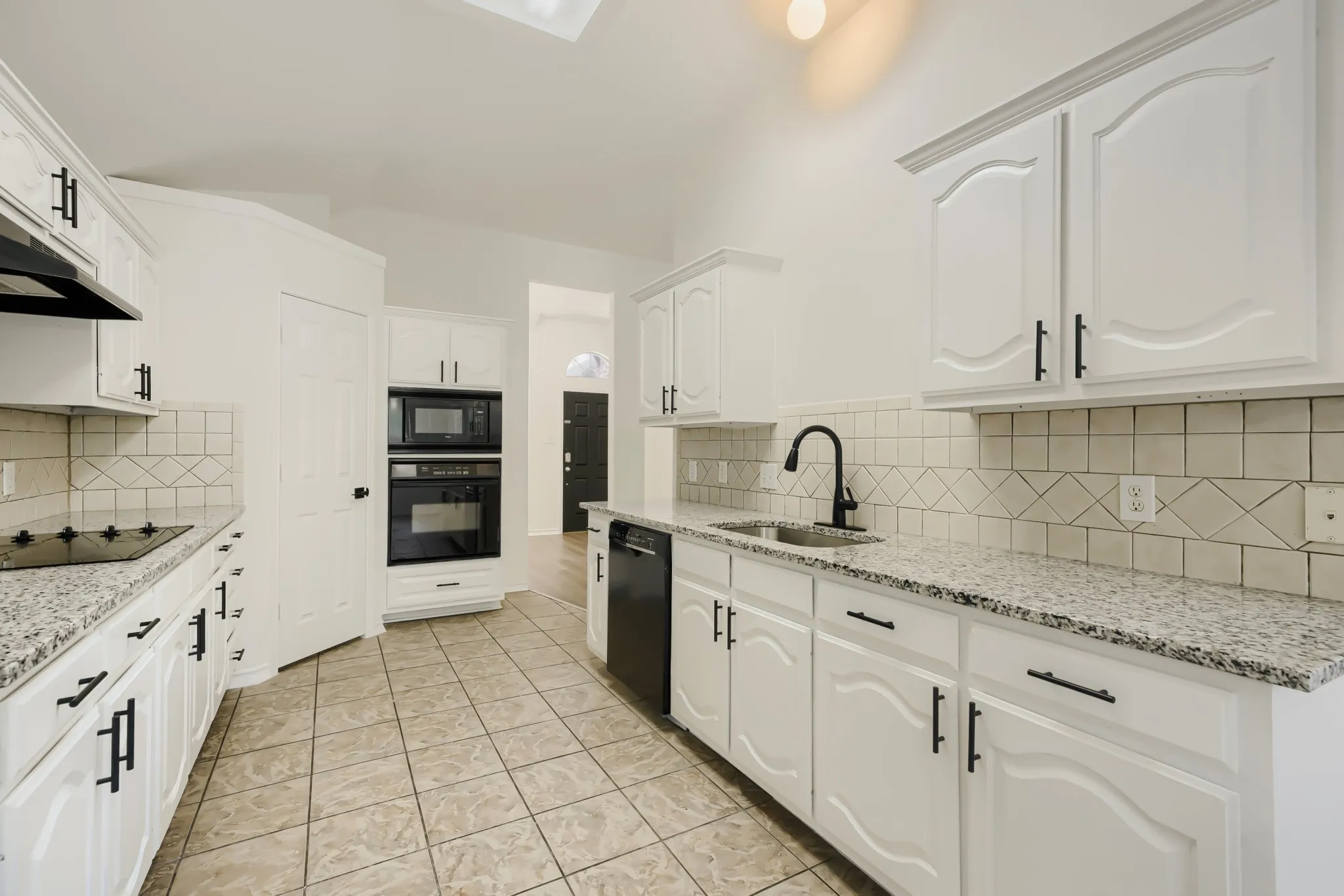 Single Family Residence For Sale in Rockwall County , 1630 Ashbourne Drive, Rockwall, Texas 75087, 4 Bedroom, 2 Bathroom, 2 Garage spaces, 2,074 Sqft, built in 2003, mls#21205898, Real Estate Agent in Rockwall, Homes For Sale in Rockwall county, Homes For Sale in Rockwall, Realtor in Rockwall Texas, Real Estate Brokerage Independent Realty Texas, Luminita Cordes Realtor