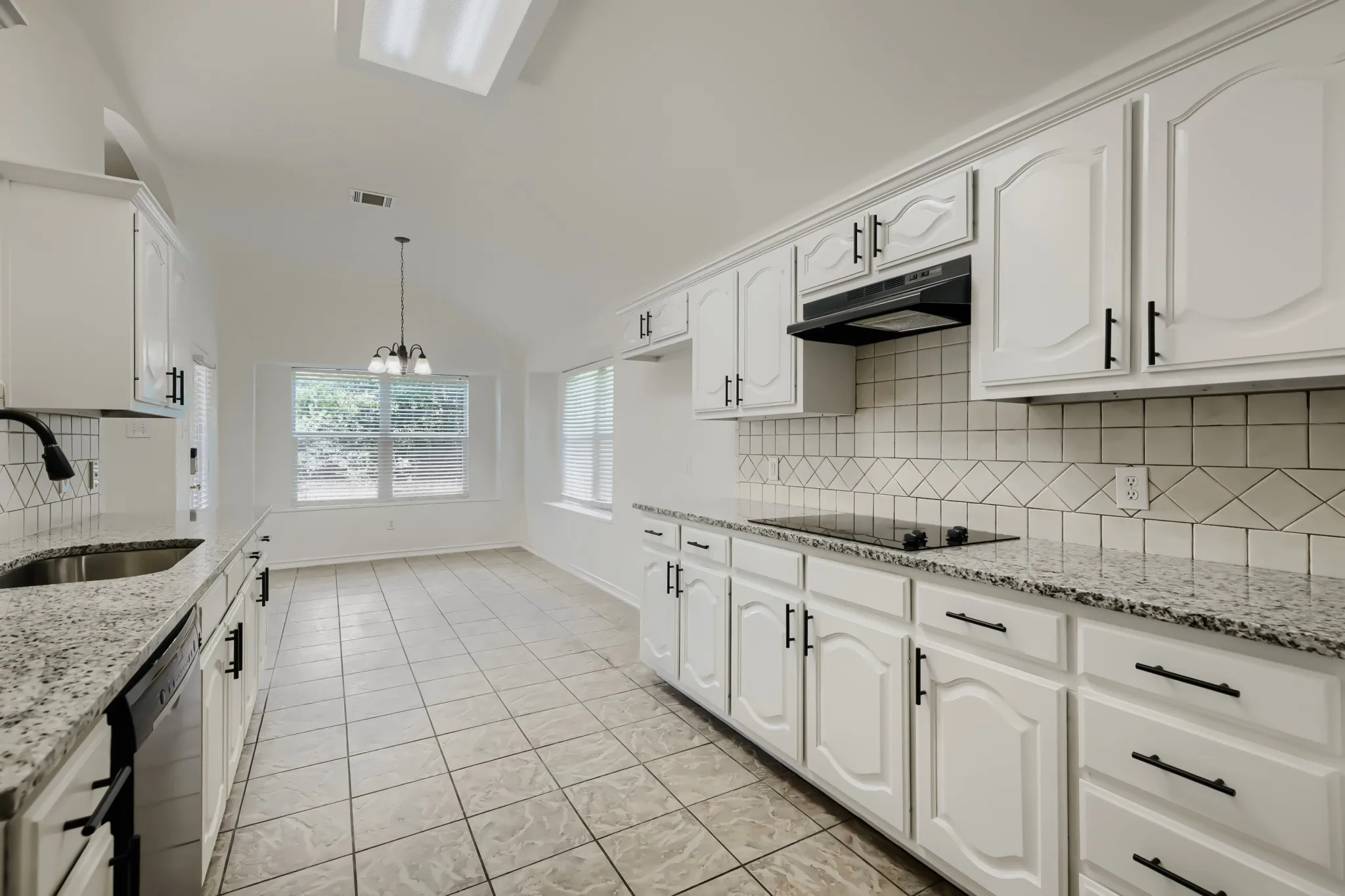 Single Family Residence For Sale in Rockwall County , 1630 Ashbourne Drive, Rockwall, Texas 75087, 4 Bedroom, 2 Bathroom, 2 Garage spaces, 2,074 Sqft, built in 2003, mls#21205898, Real Estate Agent in Rockwall, Homes For Sale in Rockwall county, Homes For Sale in Rockwall, Realtor in Rockwall Texas, Real Estate Brokerage Independent Realty Texas, Luminita Cordes Realtor