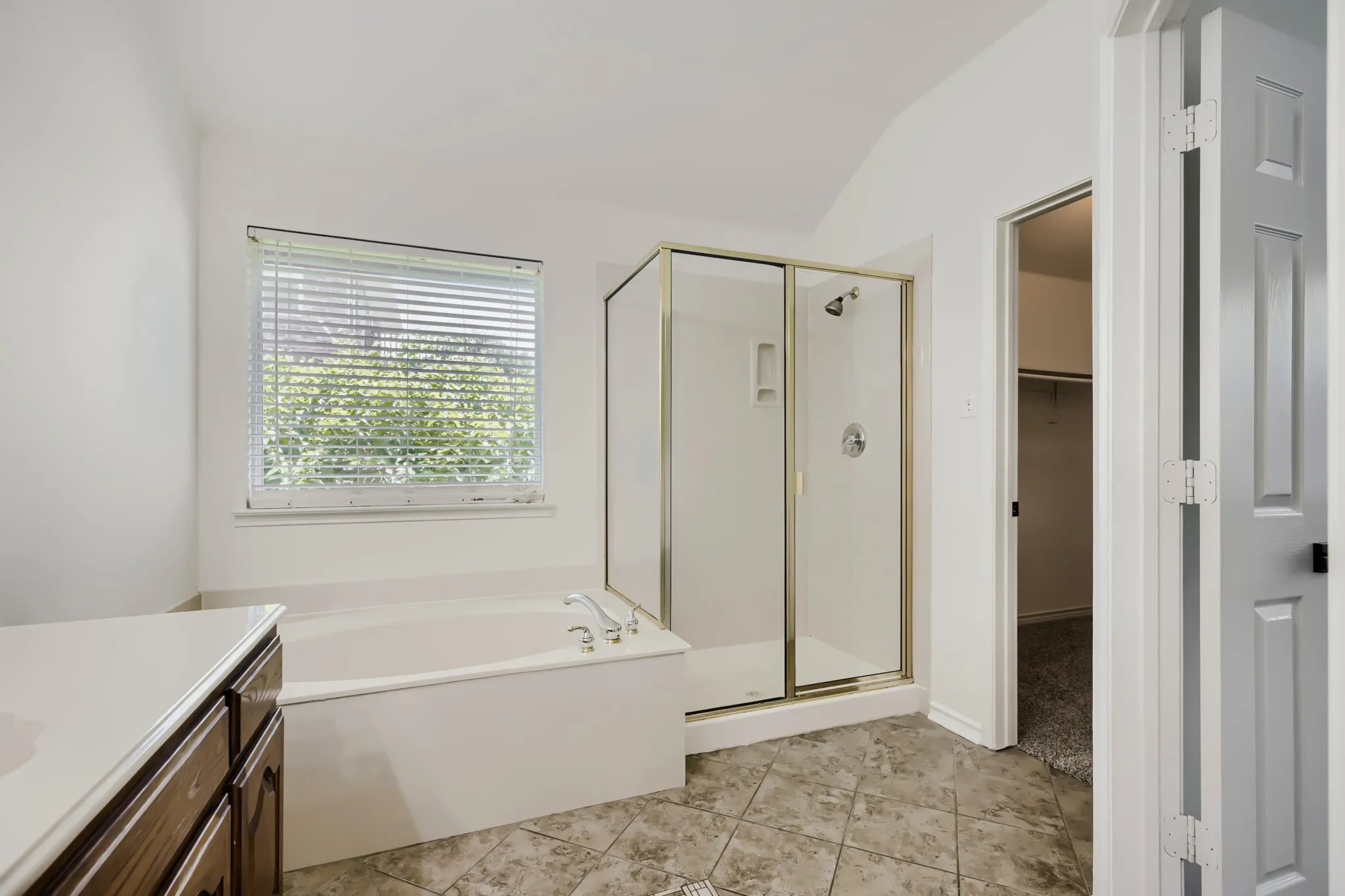 Single Family Residence For Sale in Rockwall County , 1630 Ashbourne Drive, Rockwall, Texas 75087, 4 Bedroom, 2 Bathroom, 2 Garage spaces, 2,074 Sqft, built in 2003, mls#21205898, Real Estate Agent in Rockwall, Homes For Sale in Rockwall county, Homes For Sale in Rockwall, Realtor in Rockwall Texas, Real Estate Brokerage Independent Realty Texas, Luminita Cordes Realtor