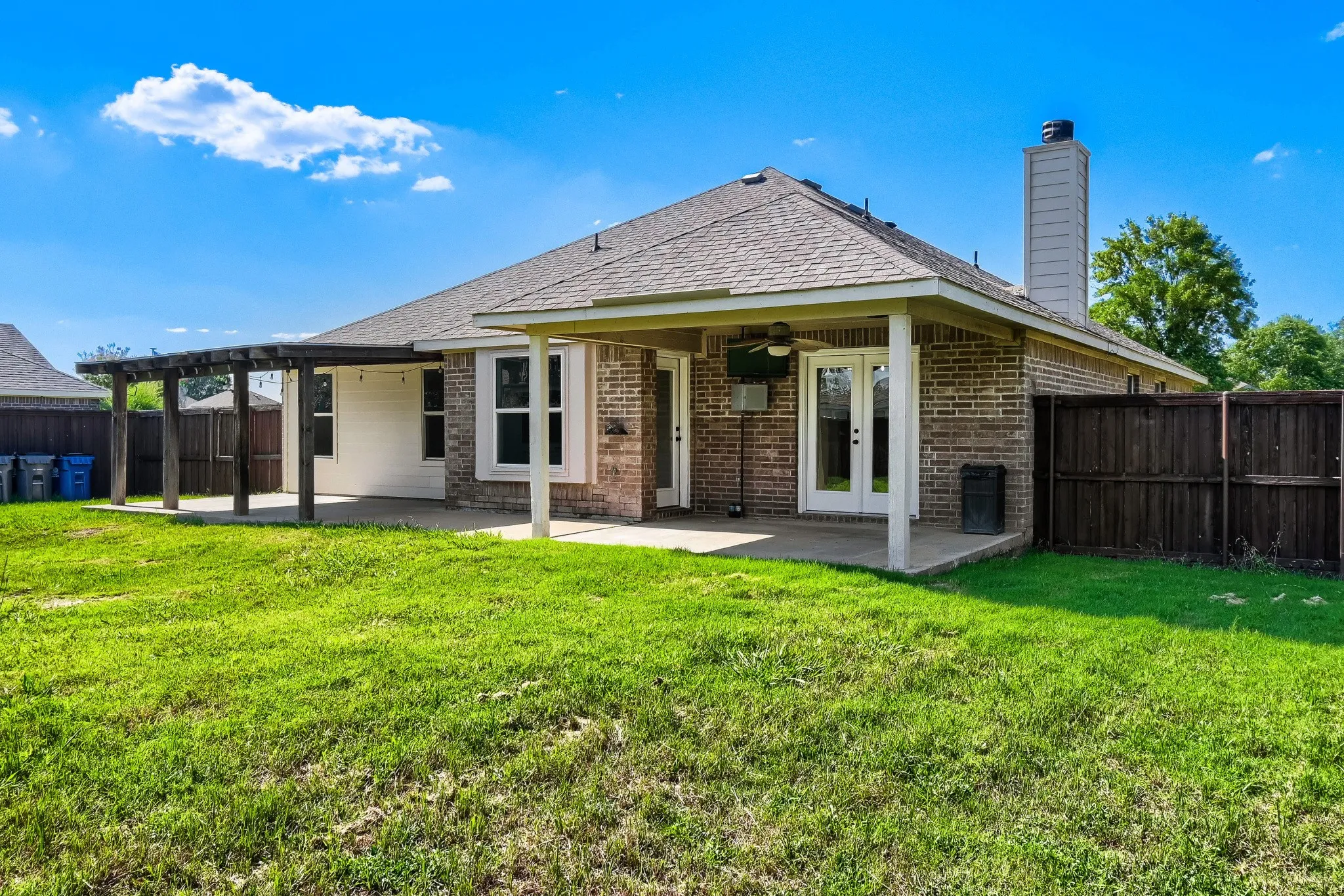 Single Family Residence For Sale in Collin County , 910 W Bois D Arc Street, Celina, Texas 75009, 3 Bedroom, 2 Bathroom, 2 Garage spaces, 1,748 Sqft, built in 2006, mls#21210346, Real Estate Agent in Celina, Homes For Sale in Collin county, Homes For Sale in Celina, Realtor in Celina Texas, Real Estate Brokerage Independent Realty Texas, Luminita Cordes Realtor
