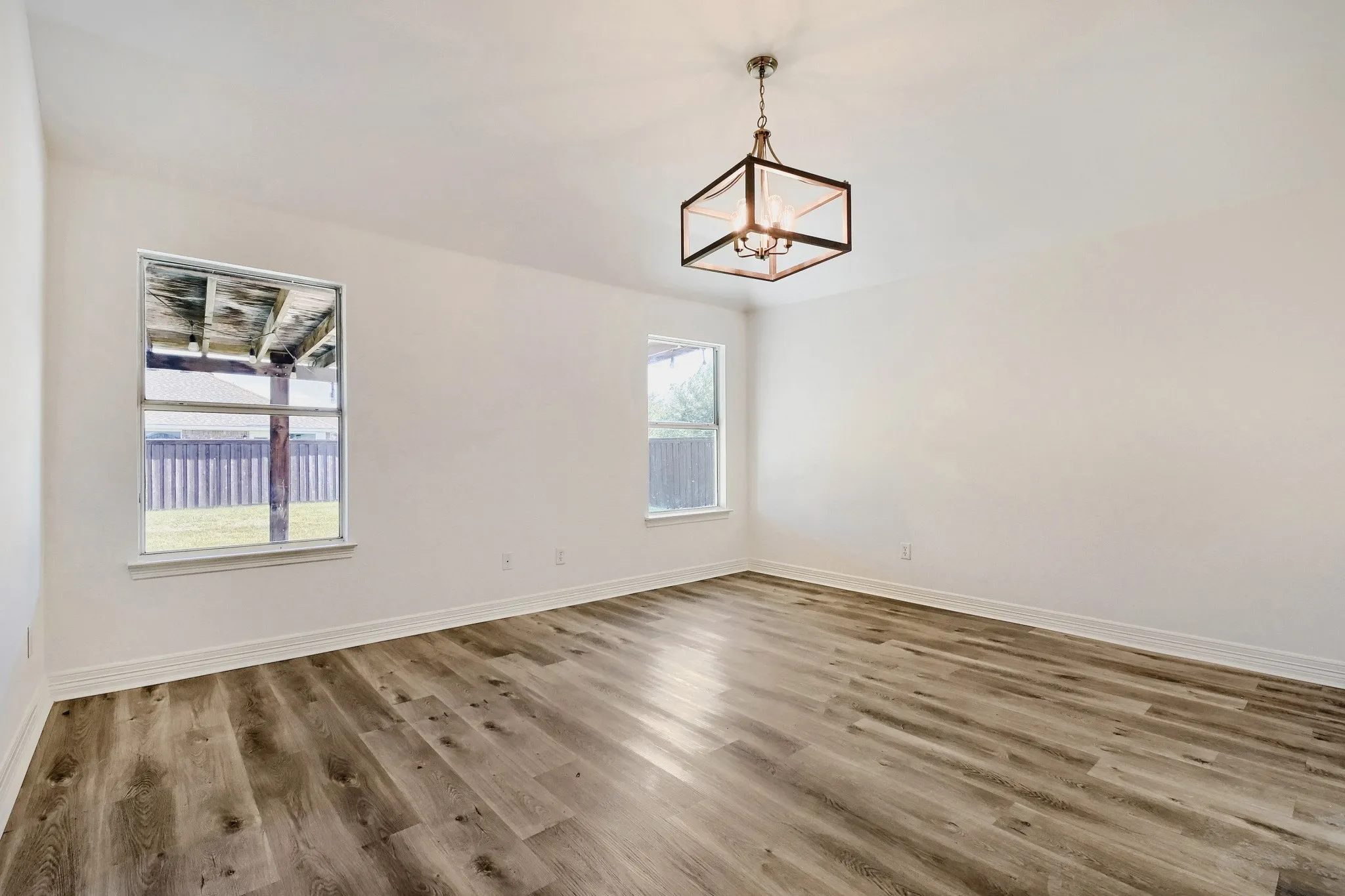 Single Family Residence For Sale in Collin County , 910 W Bois D Arc Street, Celina, Texas 75009, 3 Bedroom, 2 Bathroom, 2 Garage spaces, 1,748 Sqft, built in 2006, mls#21210346, Real Estate Agent in Celina, Homes For Sale in Collin county, Homes For Sale in Celina, Realtor in Celina Texas, Real Estate Brokerage Independent Realty Texas, Luminita Cordes Realtor