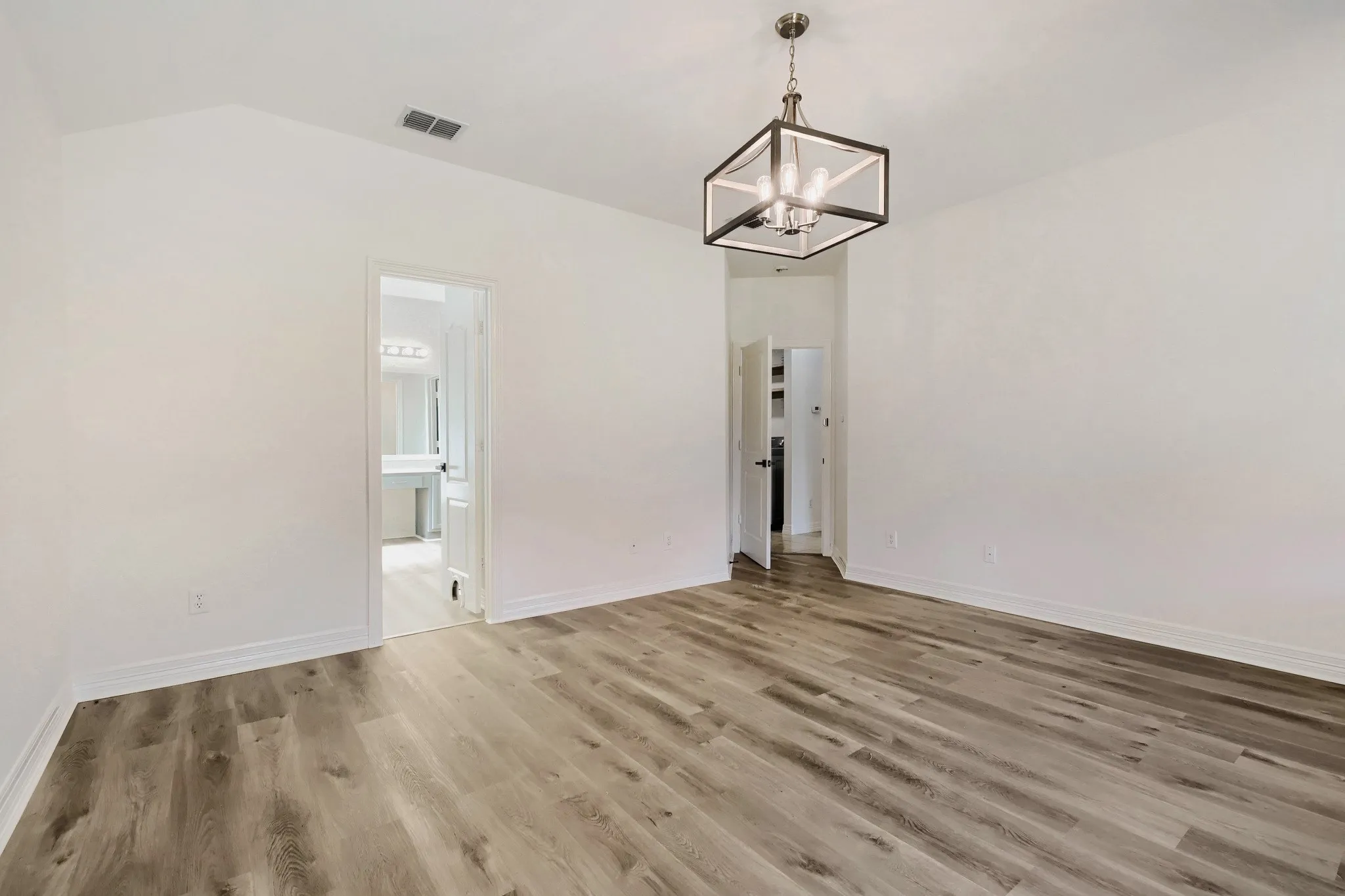 Single Family Residence For Sale in Collin County , 910 W Bois D Arc Street, Celina, Texas 75009, 3 Bedroom, 2 Bathroom, 2 Garage spaces, 1,748 Sqft, built in 2006, mls#21210346, Real Estate Agent in Celina, Homes For Sale in Collin county, Homes For Sale in Celina, Realtor in Celina Texas, Real Estate Brokerage Independent Realty Texas, Luminita Cordes Realtor