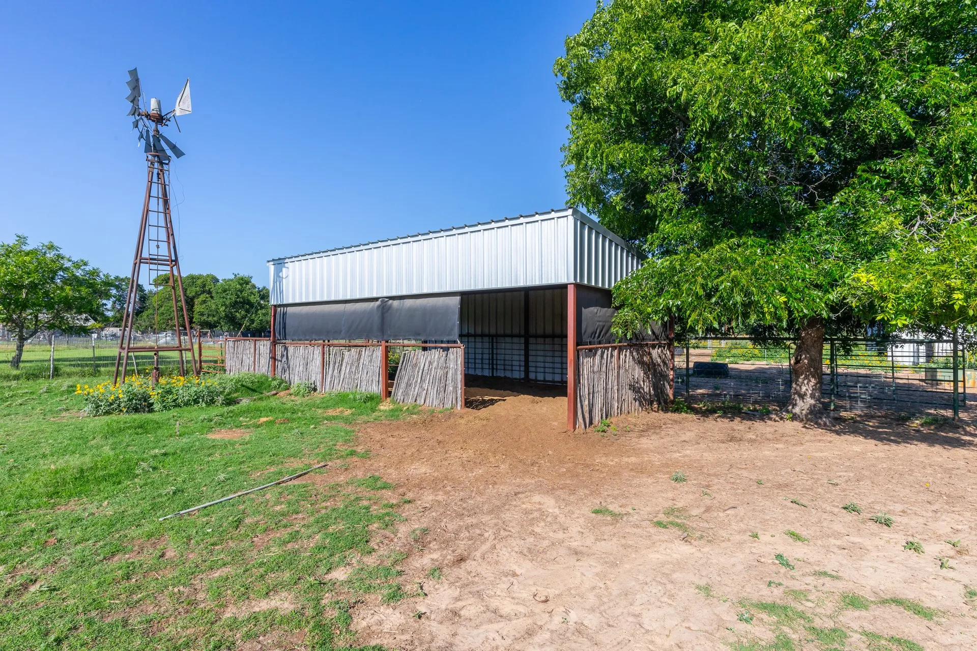 Single Family Residence For Sale in Callahan County , 2143 County Road 113, Clyde, Texas 79510, 4 Bedroom, 2 Bathroom, Garage spaces, 1,820 Sqft, built in 1948, mls#21300928, Real Estate Agent in Clyde, Homes For Sale in Callahan county, Homes For Sale in Clyde, Realtor in Clyde Texas, Real Estate Brokerage Independent Realty Texas, Luminita Cordes Realtor