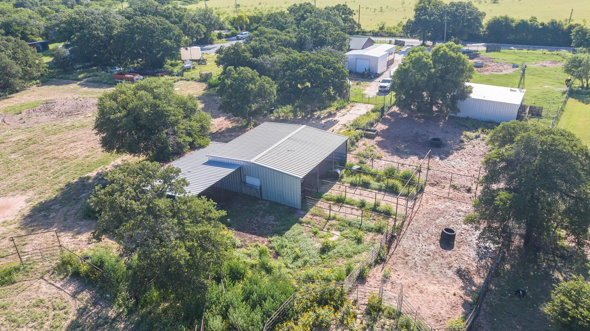 Single Family Residence For Sale in Callahan County , 2143 County Road 113, Clyde, Texas 79510, 4 Bedroom, 2 Bathroom, Garage spaces, 1,820 Sqft, built in 1948, mls#21300928, Real Estate Agent in Clyde, Homes For Sale in Callahan county, Homes For Sale in Clyde, Realtor in Clyde Texas, Real Estate Brokerage Independent Realty Texas, Luminita Cordes Realtor