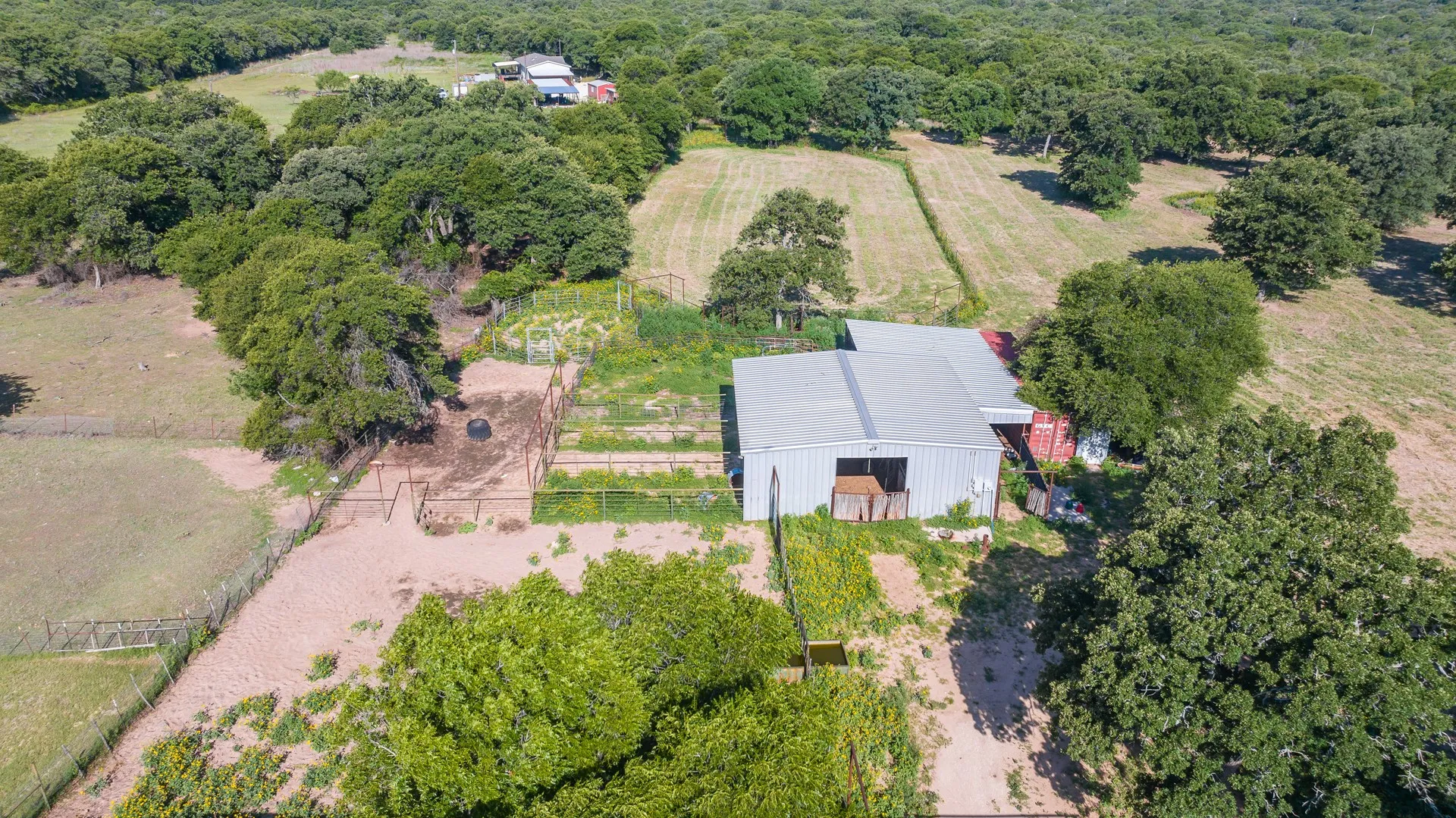 Single Family Residence For Sale in Callahan County , 2143 County Road 113, Clyde, Texas 79510, 4 Bedroom, 2 Bathroom, Garage spaces, 1,820 Sqft, built in 1948, mls#21300928, Real Estate Agent in Clyde, Homes For Sale in Callahan county, Homes For Sale in Clyde, Realtor in Clyde Texas, Real Estate Brokerage Independent Realty Texas, Luminita Cordes Realtor