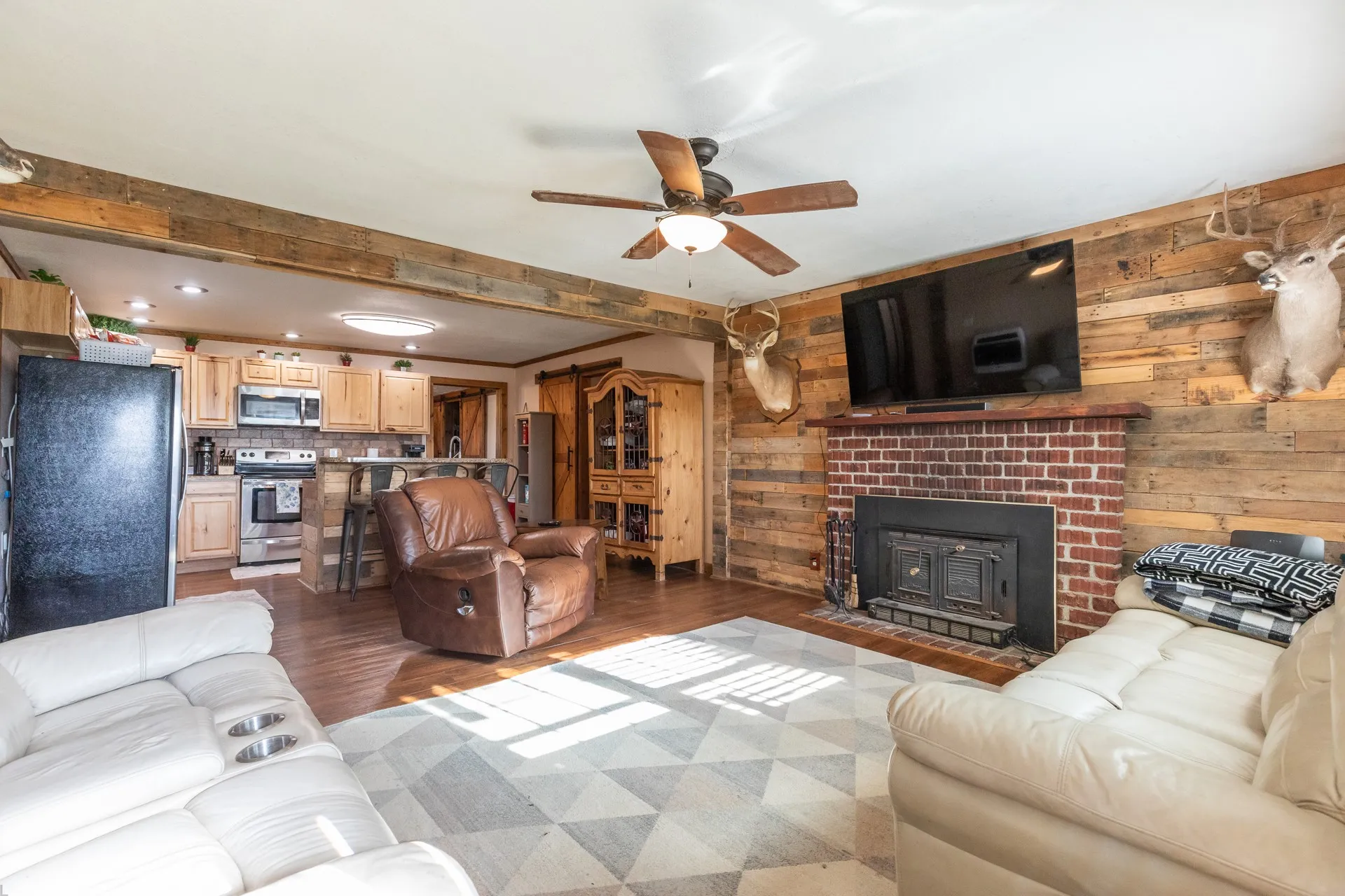 Single Family Residence For Sale in Callahan County , 2143 County Road 113, Clyde, Texas 79510, 4 Bedroom, 2 Bathroom, Garage spaces, 1,820 Sqft, built in 1948, mls#21300928, Real Estate Agent in Clyde, Homes For Sale in Callahan county, Homes For Sale in Clyde, Realtor in Clyde Texas, Real Estate Brokerage Independent Realty Texas, Luminita Cordes Realtor
