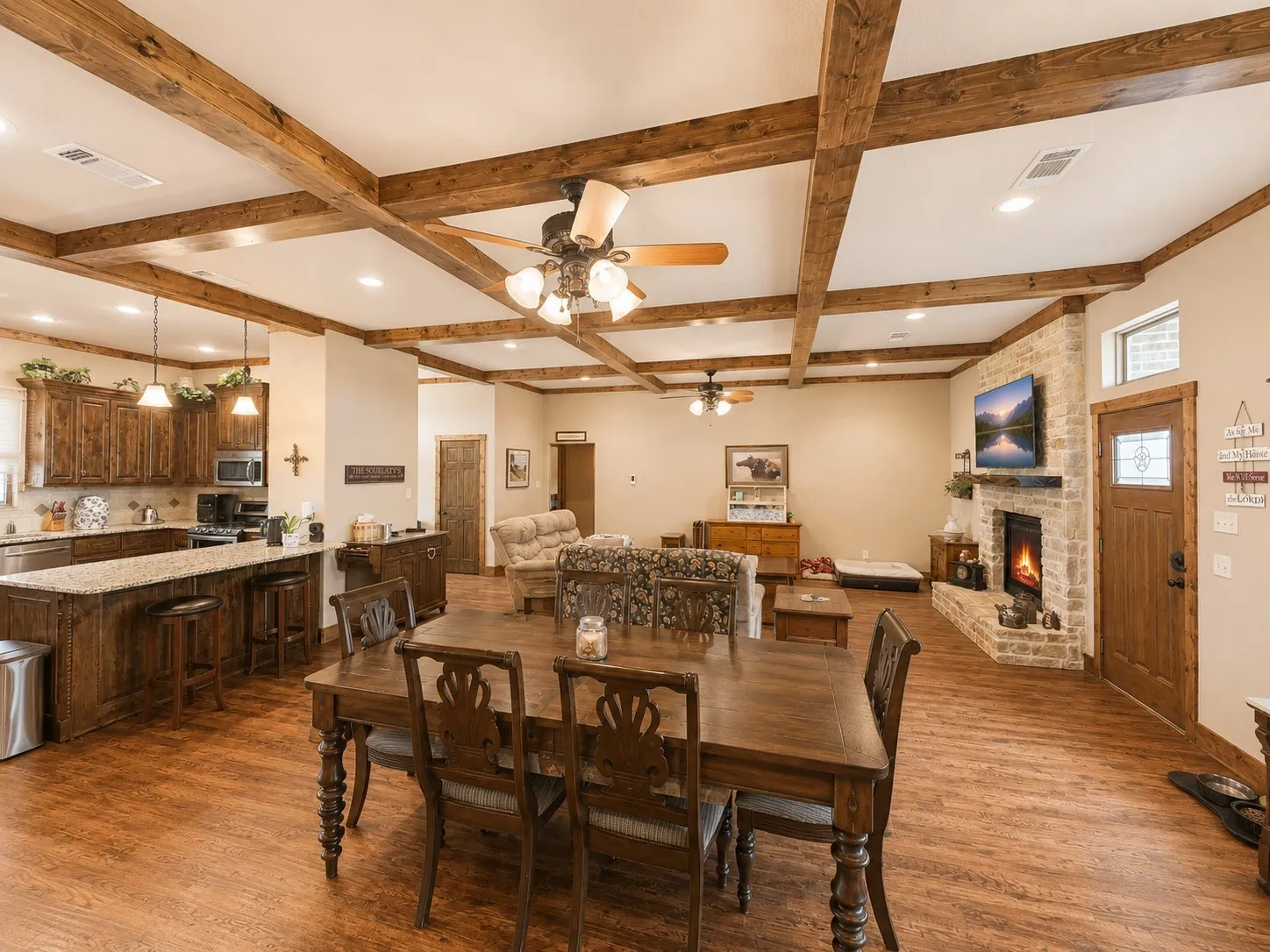 Single Family Residence For Sale in Grayson County , 3028 Harrell Road, Howe, Texas 75459, 4 Bedroom, 4 Bathroom, 2 Garage spaces, 3,732 Sqft, built in 2014, mls#21299947, Real Estate Agent in Howe, Homes For Sale in Grayson county, Homes For Sale in Howe, Realtor in Howe Texas, Real Estate Brokerage Independent Realty Texas, Luminita Cordes Realtor