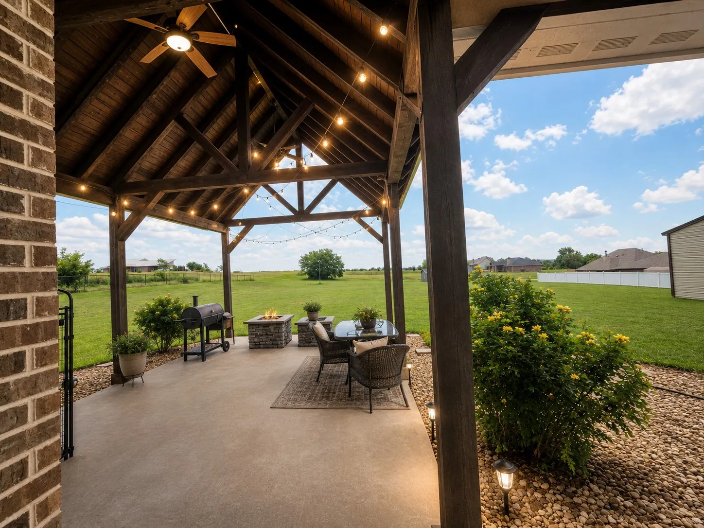 Single Family Residence For Sale in Grayson County , 3028 Harrell Road, Howe, Texas 75459, 4 Bedroom, 4 Bathroom, 2 Garage spaces, 3,732 Sqft, built in 2014, mls#21299947, Real Estate Agent in Howe, Homes For Sale in Grayson county, Homes For Sale in Howe, Realtor in Howe Texas, Real Estate Brokerage Independent Realty Texas, Luminita Cordes Realtor