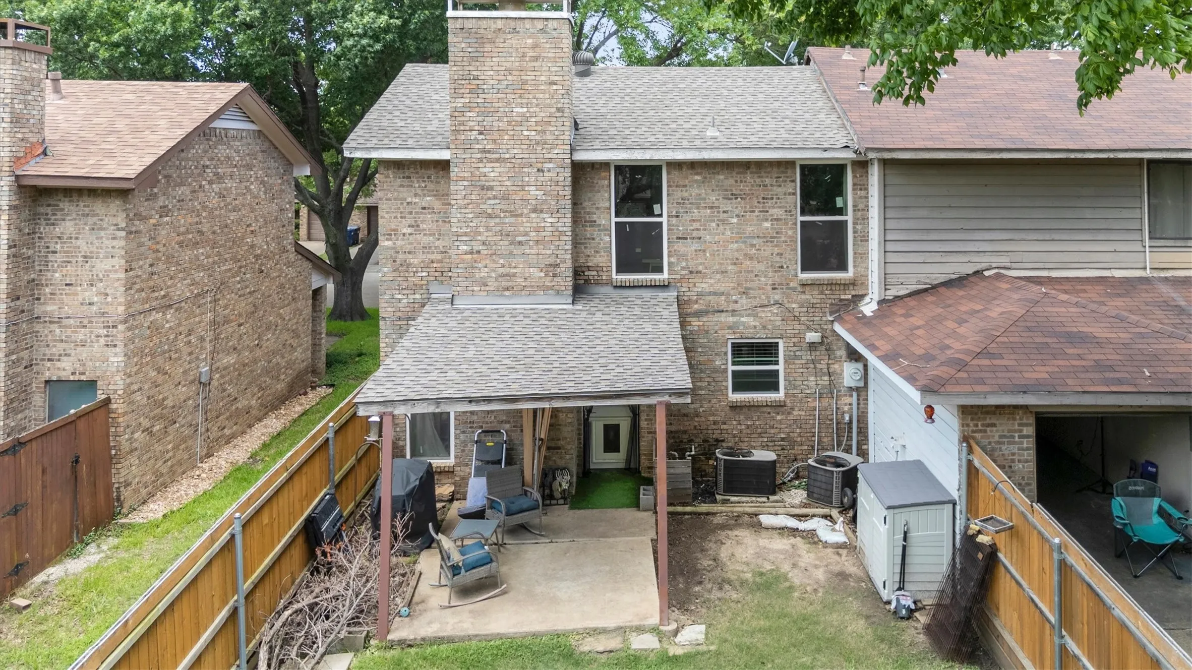 Townhouse For Sale in Collin County , 246 Mccarley Place, Mc Kinney, Texas 75071, 2 Bedroom, 3 Bathroom, 1 Garage spaces, 1,207 Sqft, built in 1983, mls#21298966, Real Estate Agent in Mc Kinney, Homes For Sale in Collin county, Homes For Sale in Mc Kinney, Realtor in Mc Kinney Texas, Real Estate Brokerage Independent Realty Texas, Luminita Cordes Realtor