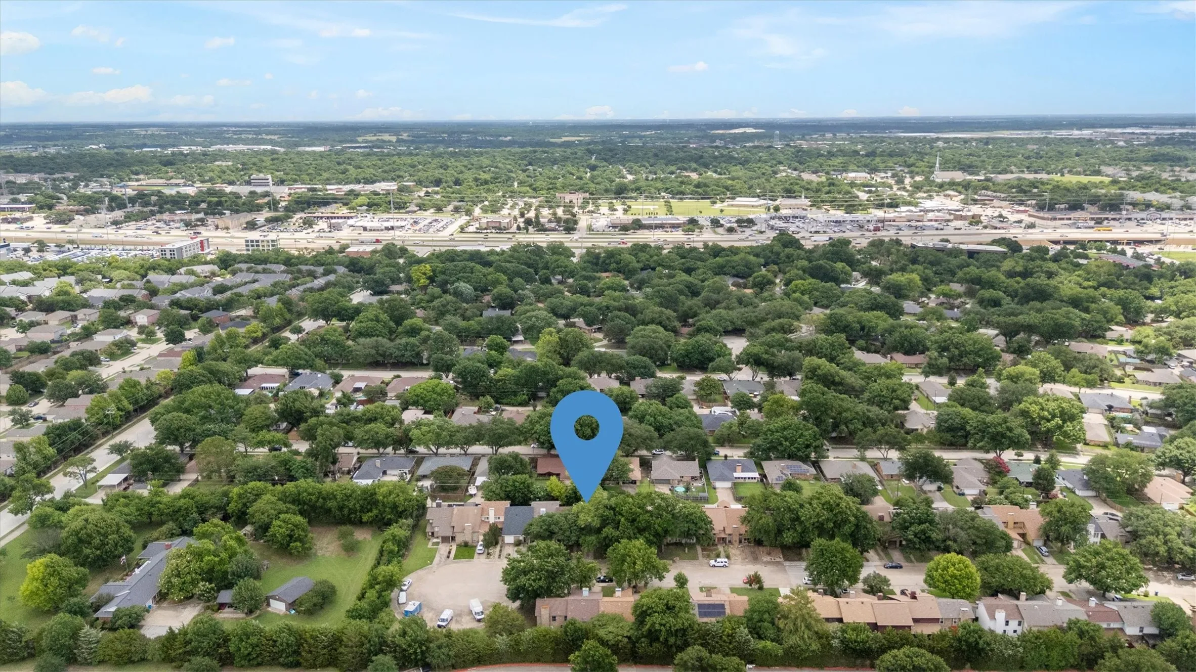 Townhouse For Sale in Collin County , 246 Mccarley Place, Mc Kinney, Texas 75071, 2 Bedroom, 3 Bathroom, 1 Garage spaces, 1,207 Sqft, built in 1983, mls#21298966, Real Estate Agent in Mc Kinney, Homes For Sale in Collin county, Homes For Sale in Mc Kinney, Realtor in Mc Kinney Texas, Real Estate Brokerage Independent Realty Texas, Luminita Cordes Realtor