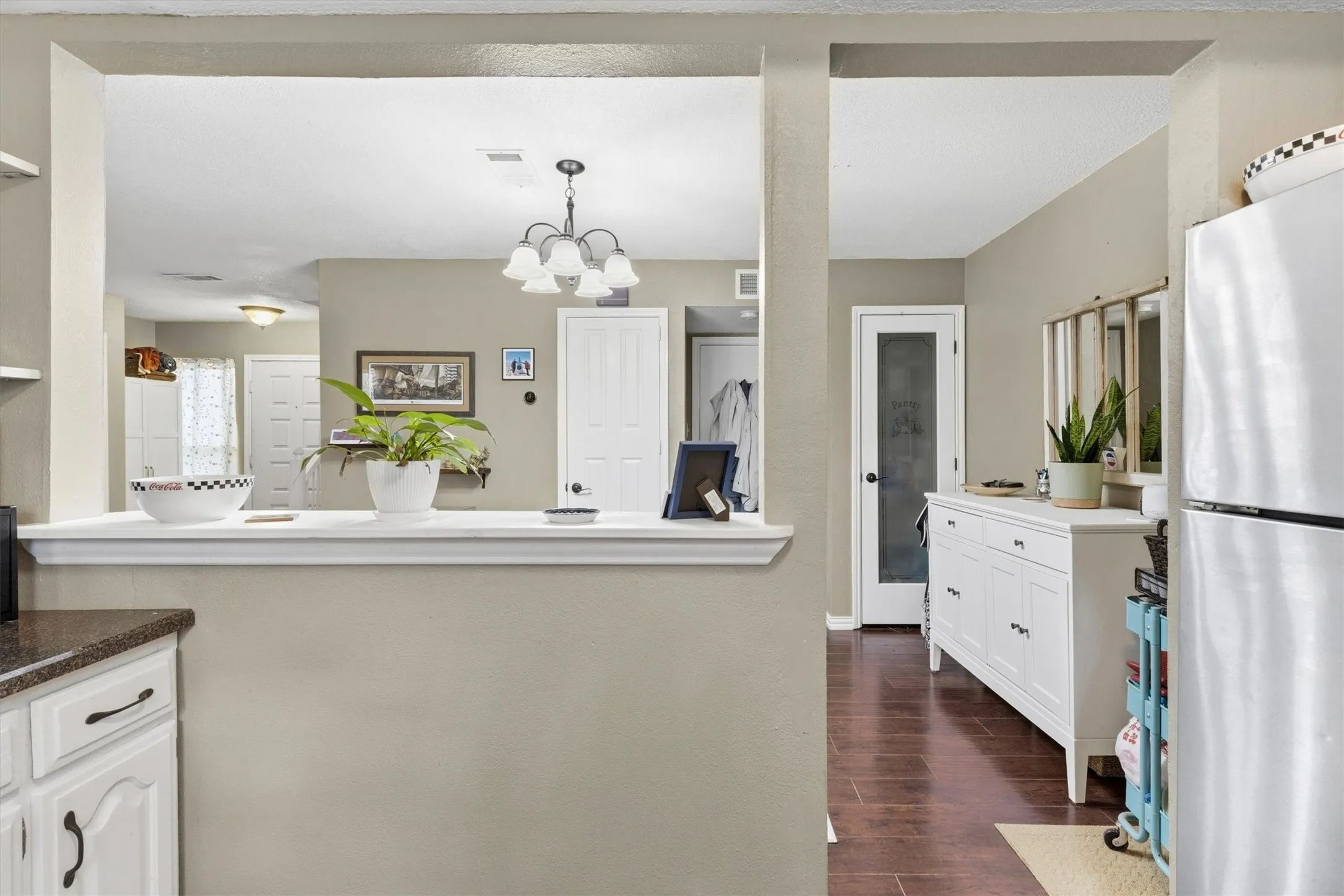 Townhouse For Sale in Collin County , 246 Mccarley Place, Mc Kinney, Texas 75071, 2 Bedroom, 3 Bathroom, 1 Garage spaces, 1,207 Sqft, built in 1983, mls#21298966, Real Estate Agent in Mc Kinney, Homes For Sale in Collin county, Homes For Sale in Mc Kinney, Realtor in Mc Kinney Texas, Real Estate Brokerage Independent Realty Texas, Luminita Cordes Realtor