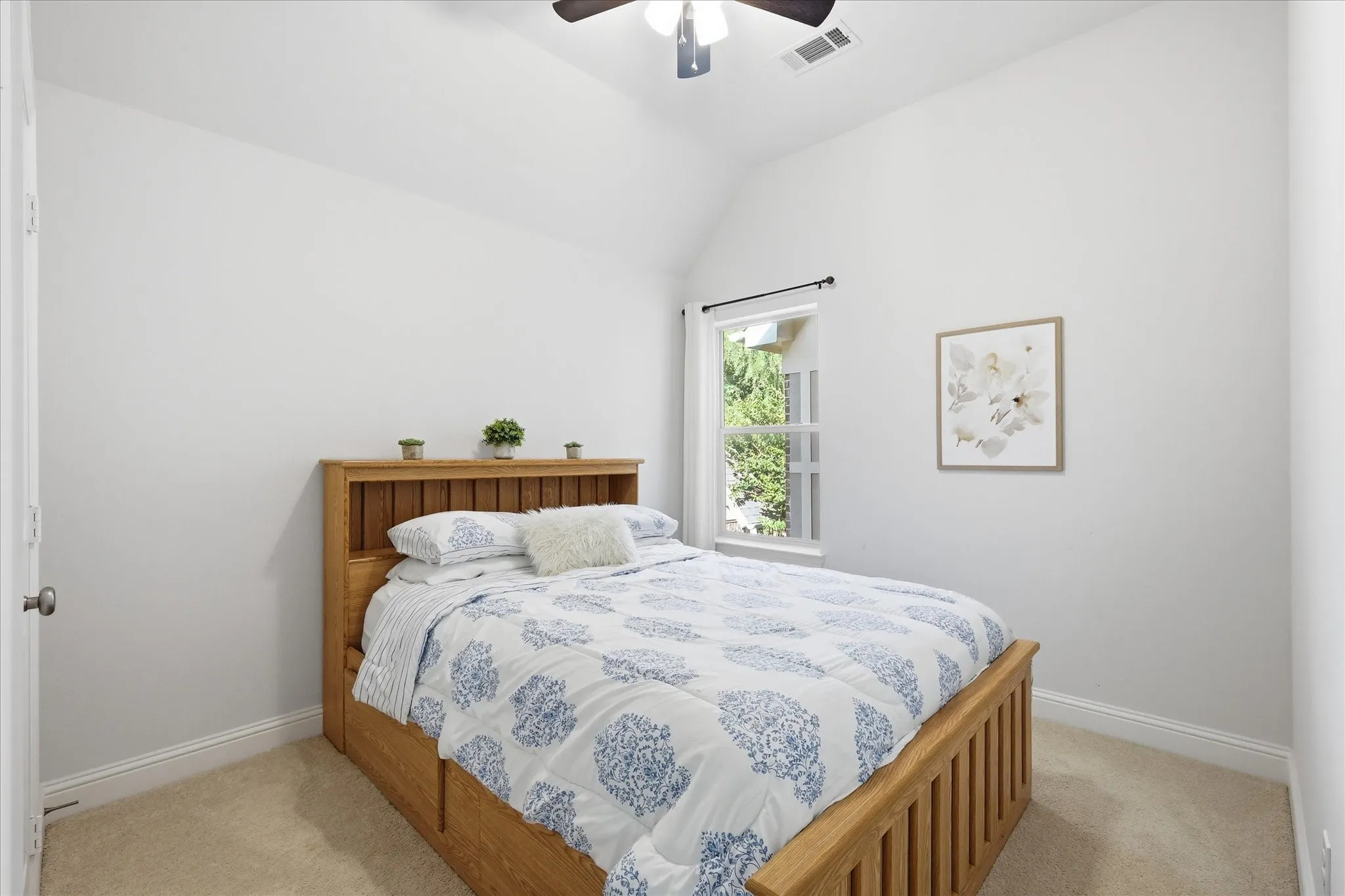 Single Family Residence For Sale in Denton County , 8316 Inverness, The Colony, Texas 75056, 4 Bedroom, 3 Bathroom, 2 Garage spaces, 3,325 Sqft, built in 2016, mls#21300670, Real Estate Agent in The Colony, Homes For Sale in Denton county, Homes For Sale in The Colony, Realtor in The Colony Texas, Real Estate Brokerage Independent Realty Texas, Luminita Cordes Realtor