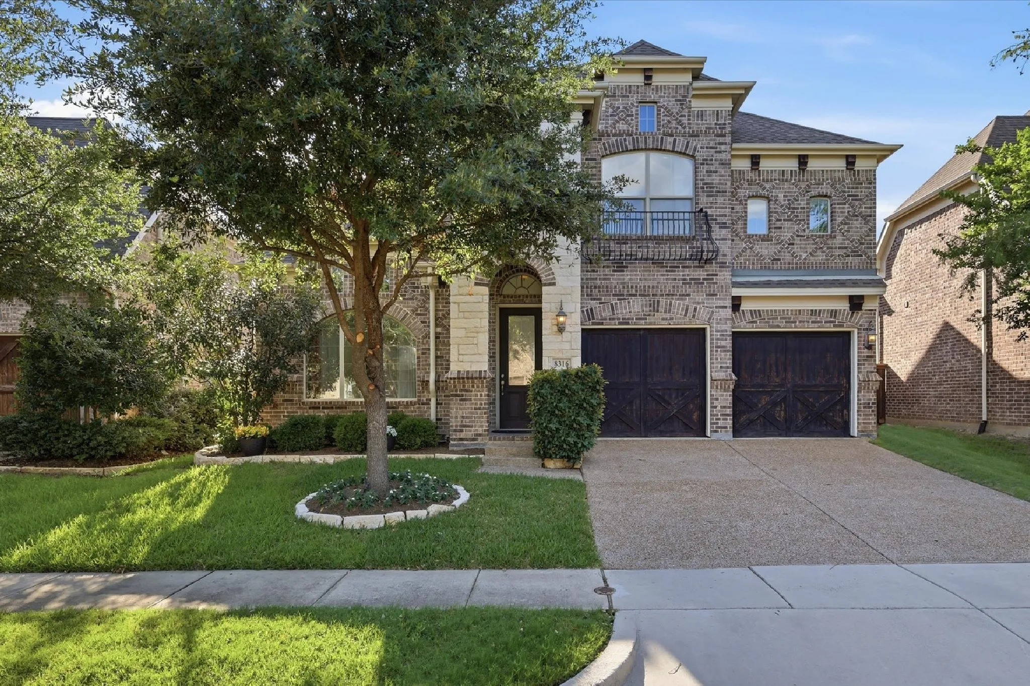 Single Family Residence For Sale in Denton County , 8316 Inverness, The Colony, Texas 75056, 4 Bedroom, 3 Bathroom, 2 Garage spaces, 3,325 Sqft, built in 2016, mls#21300670, Real Estate Agent in The Colony, Homes For Sale in Denton county, Homes For Sale in The Colony, Realtor in The Colony Texas, Real Estate Brokerage Independent Realty Texas, Luminita Cordes Realtor