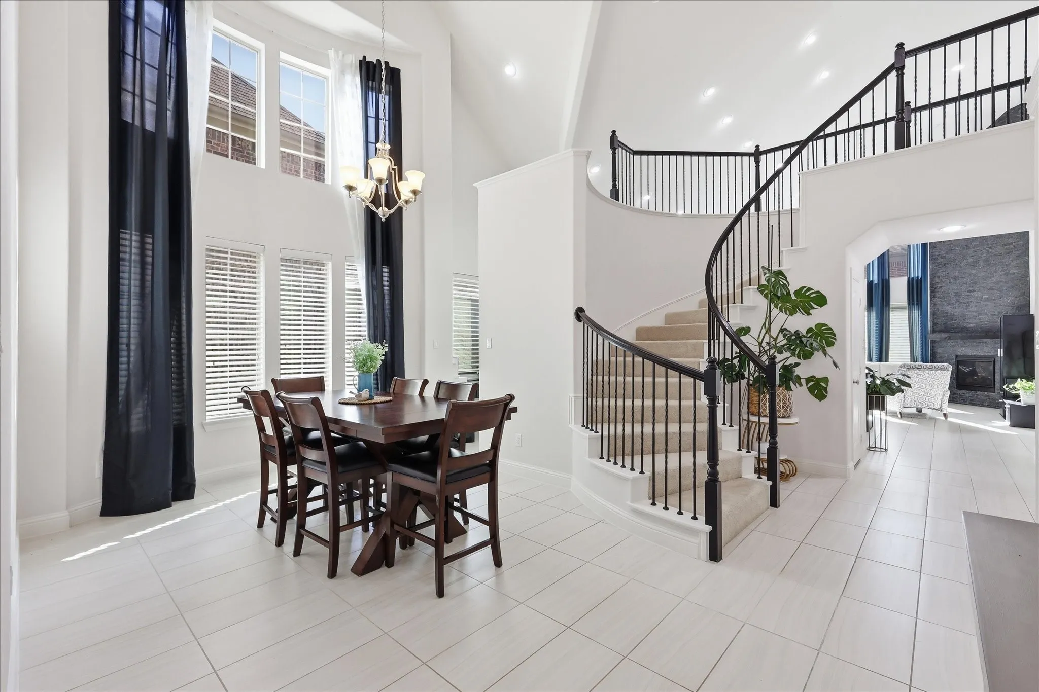 Single Family Residence For Sale in Denton County , 8316 Inverness, The Colony, Texas 75056, 4 Bedroom, 3 Bathroom, 2 Garage spaces, 3,325 Sqft, built in 2016, mls#21300670, Real Estate Agent in The Colony, Homes For Sale in Denton county, Homes For Sale in The Colony, Realtor in The Colony Texas, Real Estate Brokerage Independent Realty Texas, Luminita Cordes Realtor