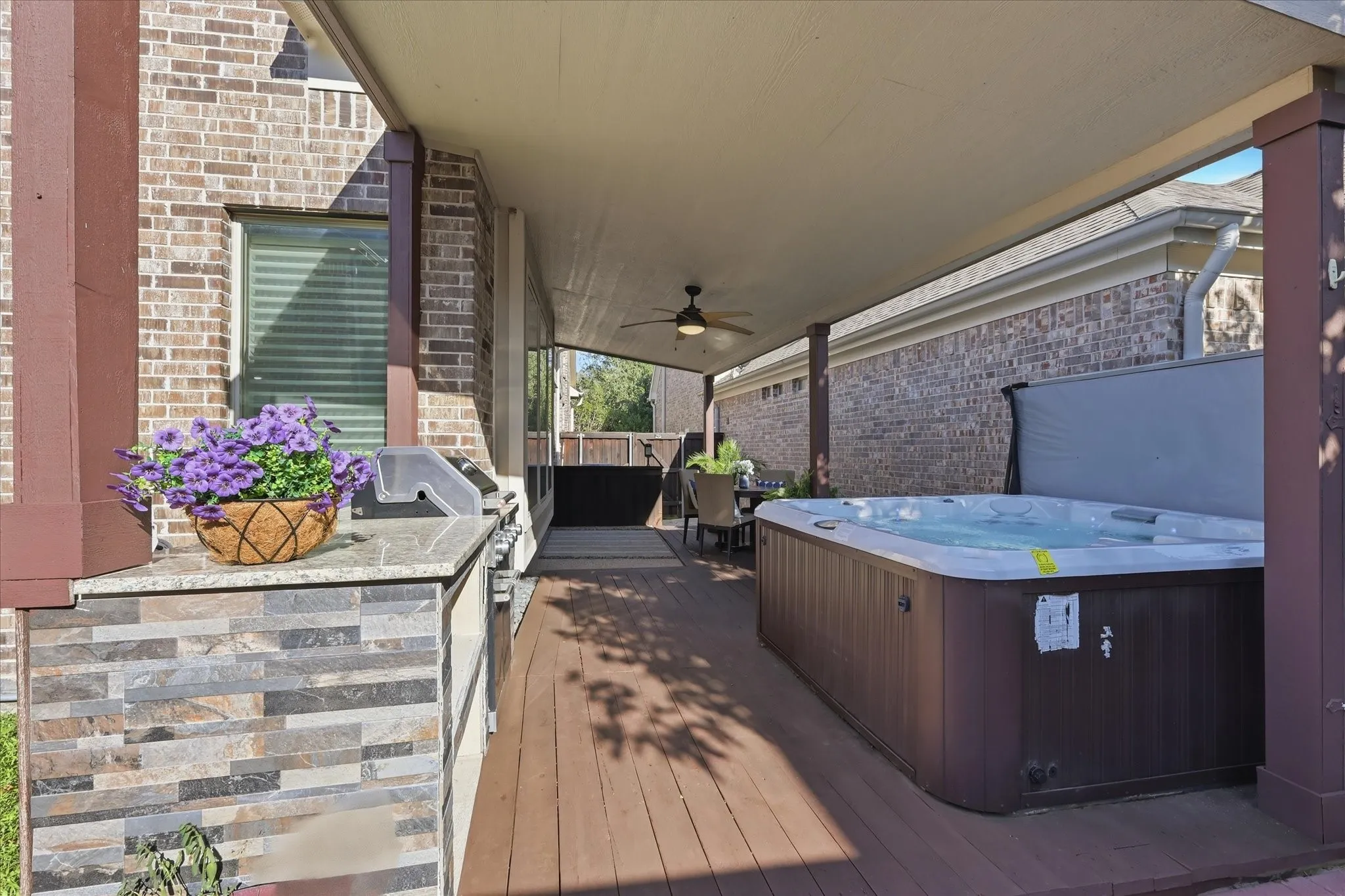 Single Family Residence For Sale in Denton County , 8316 Inverness, The Colony, Texas 75056, 4 Bedroom, 3 Bathroom, 2 Garage spaces, 3,325 Sqft, built in 2016, mls#21300670, Real Estate Agent in The Colony, Homes For Sale in Denton county, Homes For Sale in The Colony, Realtor in The Colony Texas, Real Estate Brokerage Independent Realty Texas, Luminita Cordes Realtor