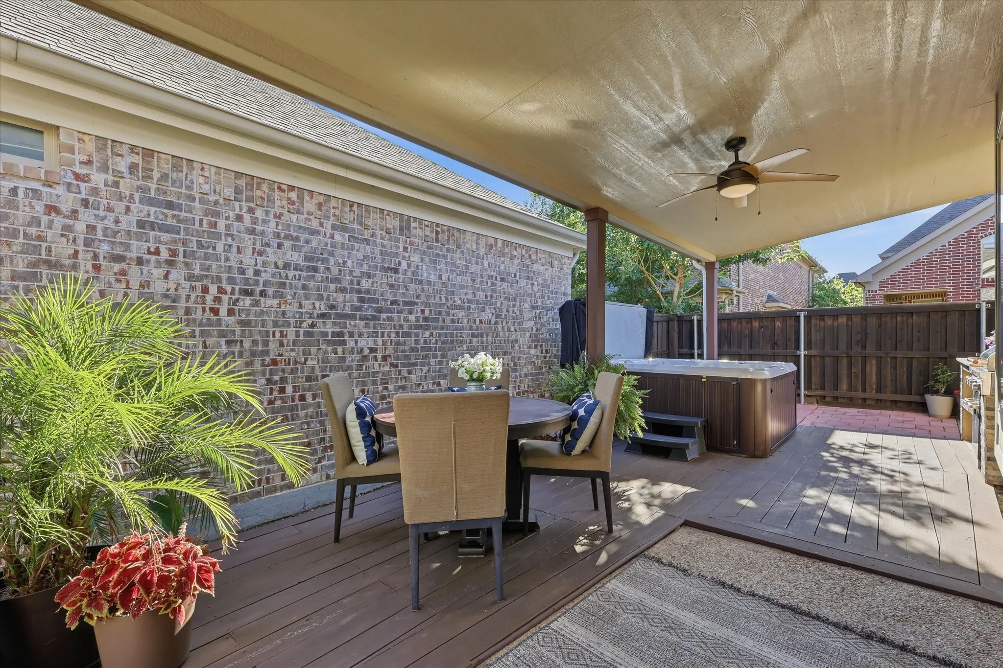 Single Family Residence For Sale in Denton County , 8316 Inverness, The Colony, Texas 75056, 4 Bedroom, 3 Bathroom, 2 Garage spaces, 3,325 Sqft, built in 2016, mls#21300670, Real Estate Agent in The Colony, Homes For Sale in Denton county, Homes For Sale in The Colony, Realtor in The Colony Texas, Real Estate Brokerage Independent Realty Texas, Luminita Cordes Realtor