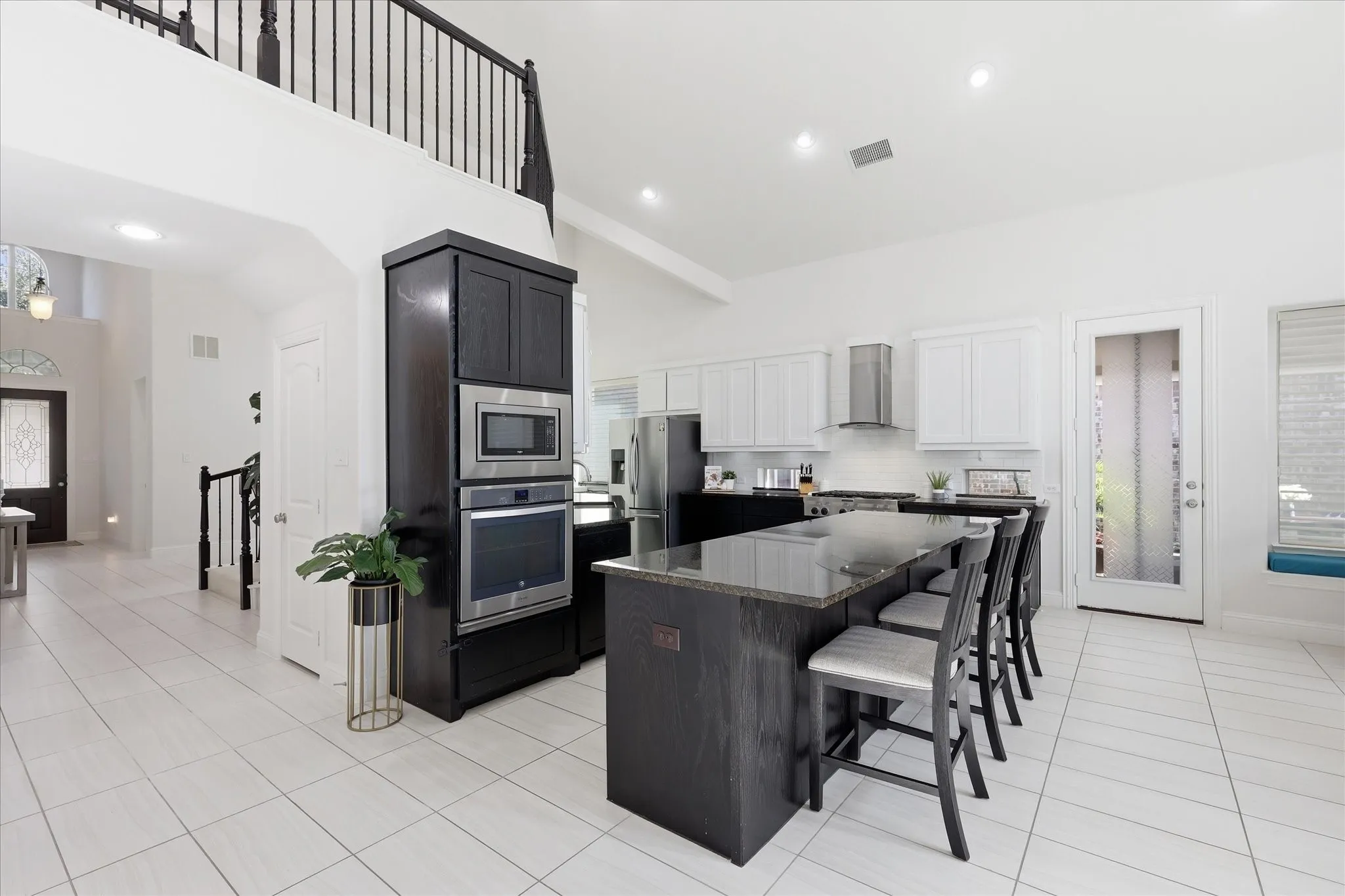 Single Family Residence For Sale in Denton County , 8316 Inverness, The Colony, Texas 75056, 4 Bedroom, 3 Bathroom, 2 Garage spaces, 3,325 Sqft, built in 2016, mls#21300670, Real Estate Agent in The Colony, Homes For Sale in Denton county, Homes For Sale in The Colony, Realtor in The Colony Texas, Real Estate Brokerage Independent Realty Texas, Luminita Cordes Realtor