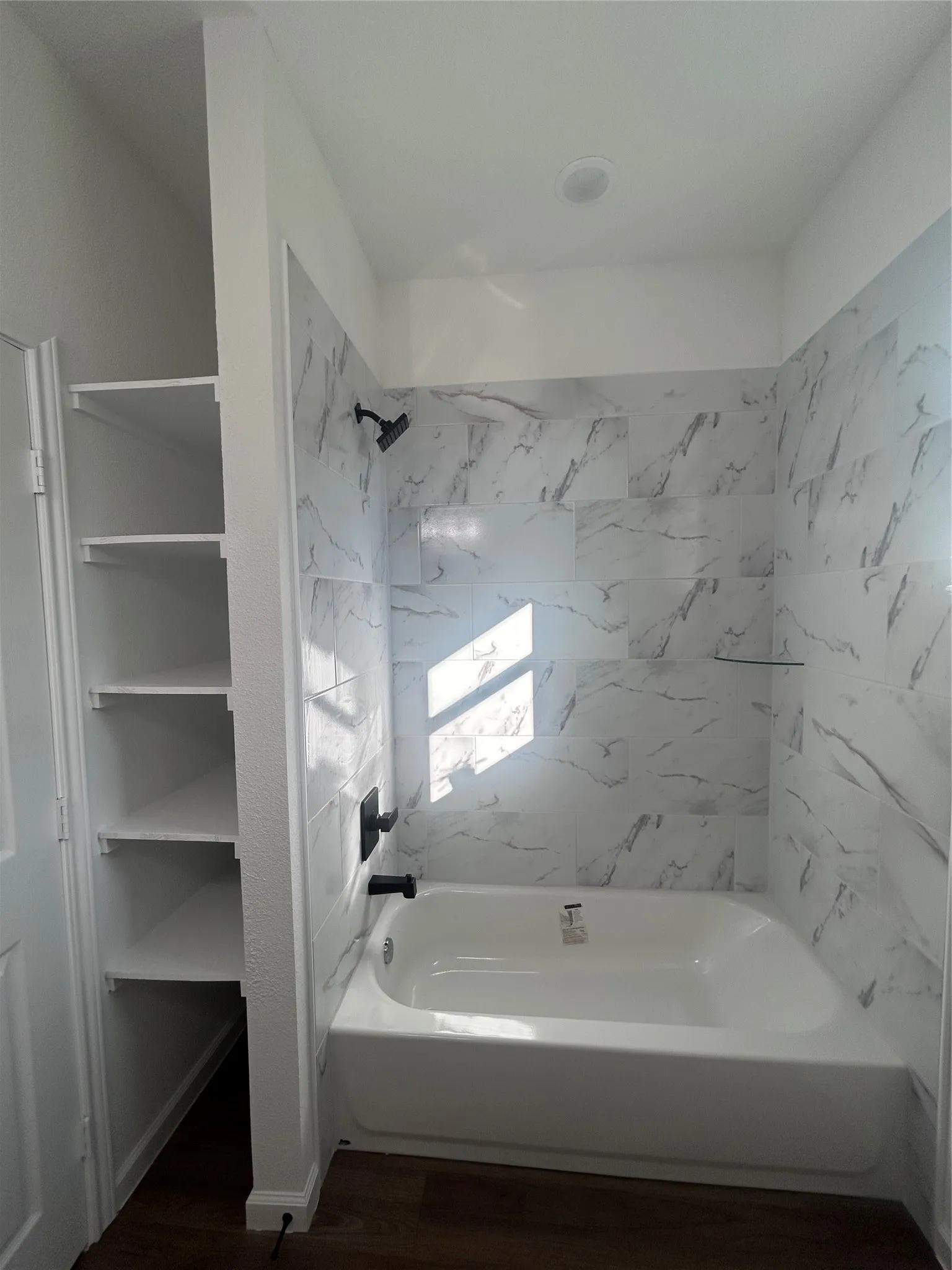 Single Family Residence For Sale in Hood County , 5717 San Jacinto Drive, Granbury, Texas 76048, 3 Bedrooms, 2 Bathrooms, 1 Garage spaces, 1,414 Sqft, built in 2026, Price $239,000, mls#21299573, Real Estate Agent in Granbury, Homes For Sale in Hood county, Homes For Sale in Granbury, Realtor in Granbury Texas, Real Estate Brokerage Independent Realty Texas, Luminita Cordes Realtor