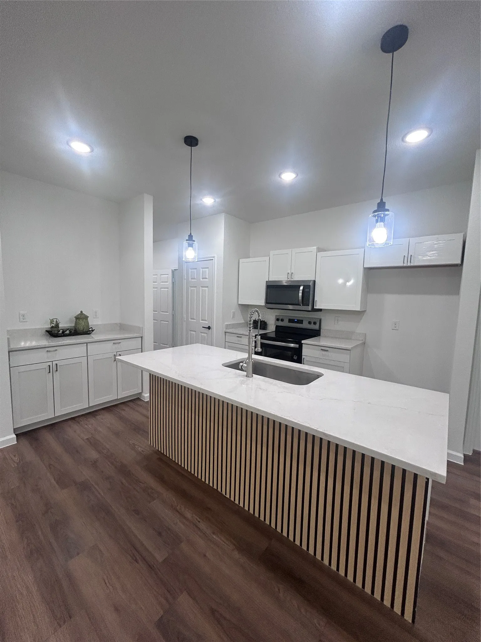 Single Family Residence For Sale in Hood County , 5717 San Jacinto Drive, Granbury, Texas 76048, 3 Bedrooms, 2 Bathrooms, 1 Garage spaces, 1,414 Sqft, built in 2026, Price $239,000, mls#21299573, Real Estate Agent in Granbury, Homes For Sale in Hood county, Homes For Sale in Granbury, Realtor in Granbury Texas, Real Estate Brokerage Independent Realty Texas, Luminita Cordes Realtor