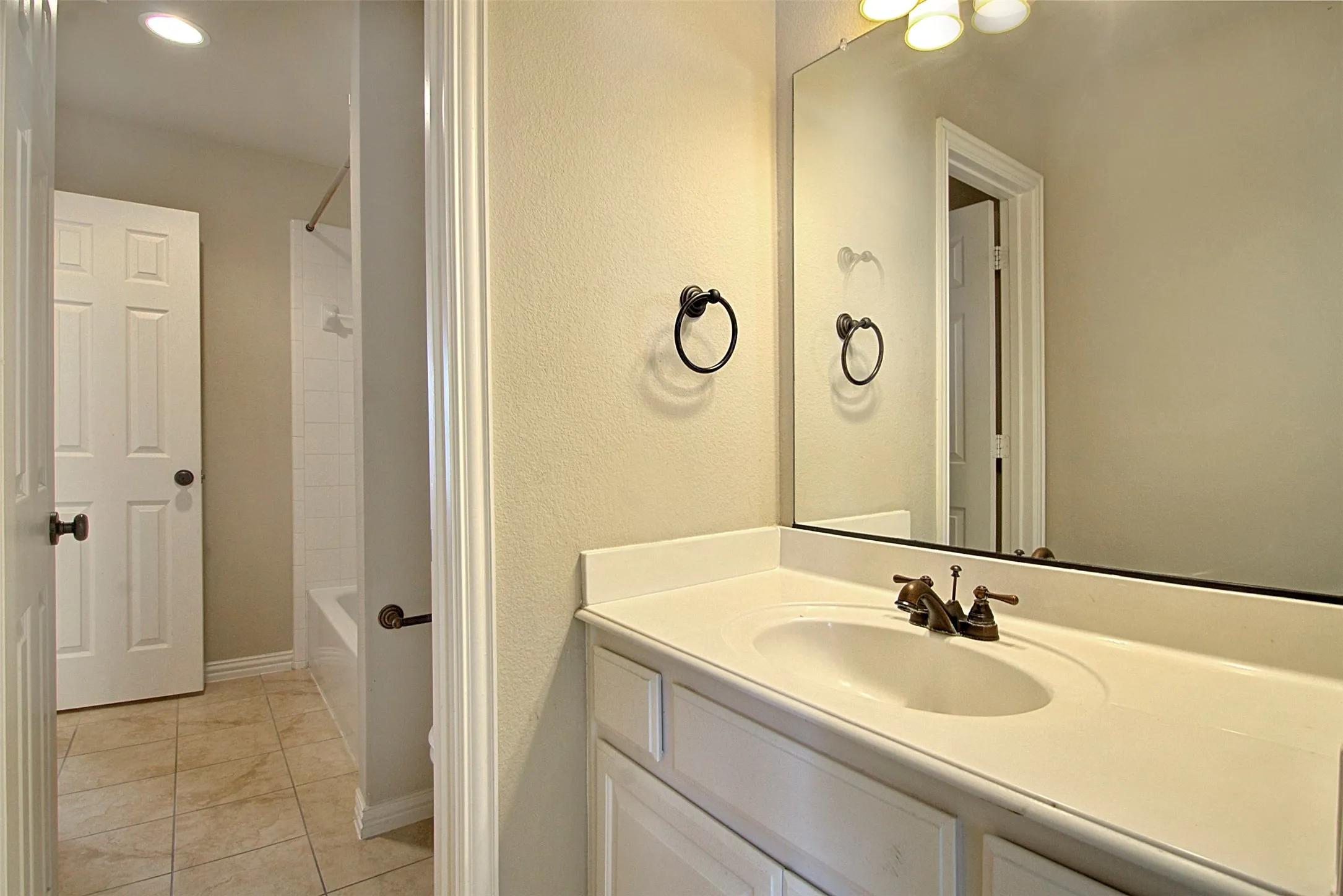 Single Family Residence For Rent in Collin County , 12349 Bethel Drive, Frisco, Texas 75033, 4 Bedroom, 4 Bathroom, 2 Garage spaces, 3,588 Sqft, built in 2007, Price $3,650, mls#21299669, Real Estate Agent in Frisco, Homes For Rent in Collin county, Homes For Rent in Frisco, Realtor in Frisco Texas, Real Estate Brokerage Independent Realty Texas, Luminita Cordes Realtor
