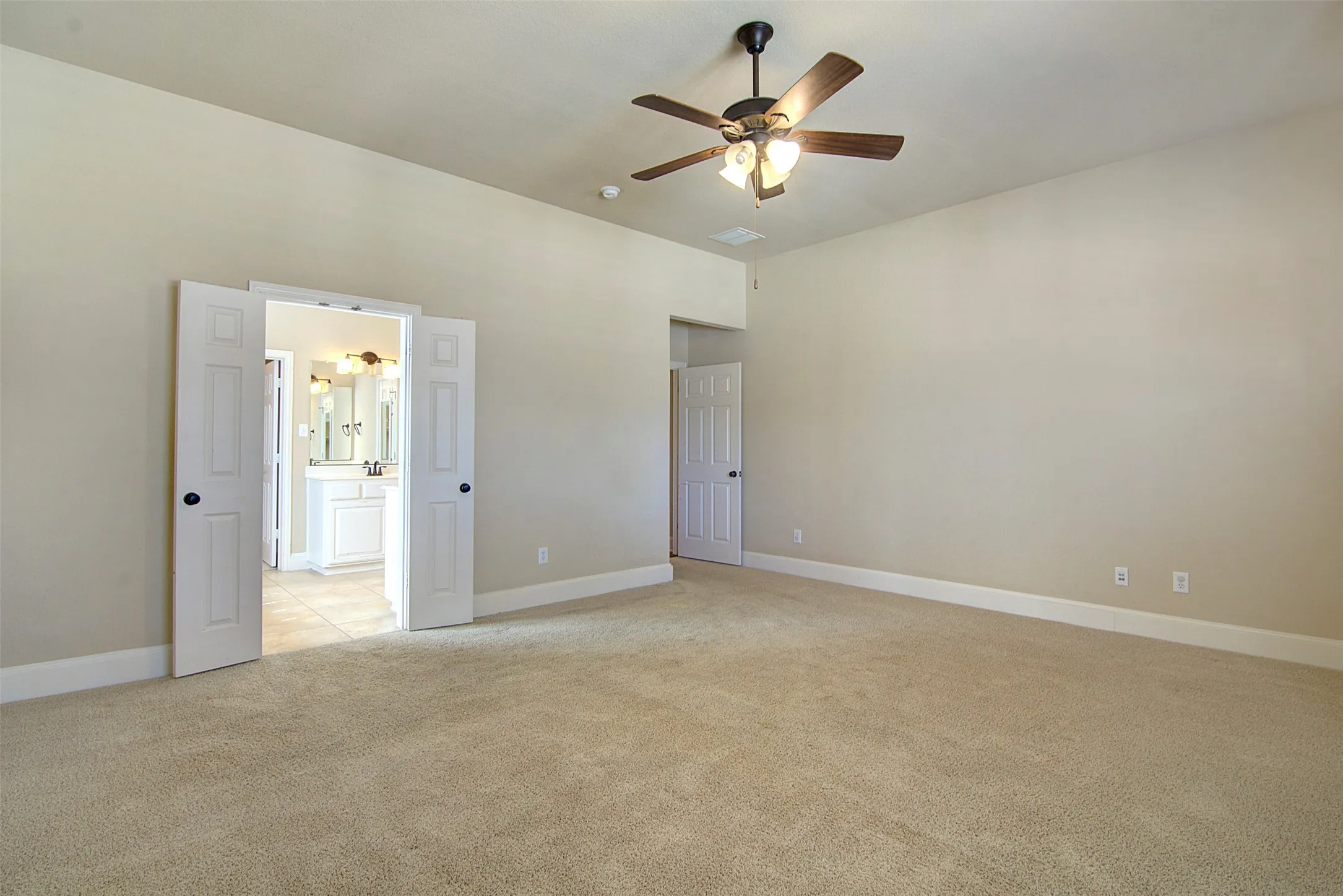 Single Family Residence For Rent in Collin County , 12349 Bethel Drive, Frisco, Texas 75033, 4 Bedroom, 4 Bathroom, 2 Garage spaces, 3,588 Sqft, built in 2007, Price $3,650, mls#21299669, Real Estate Agent in Frisco, Homes For Rent in Collin county, Homes For Rent in Frisco, Realtor in Frisco Texas, Real Estate Brokerage Independent Realty Texas, Luminita Cordes Realtor