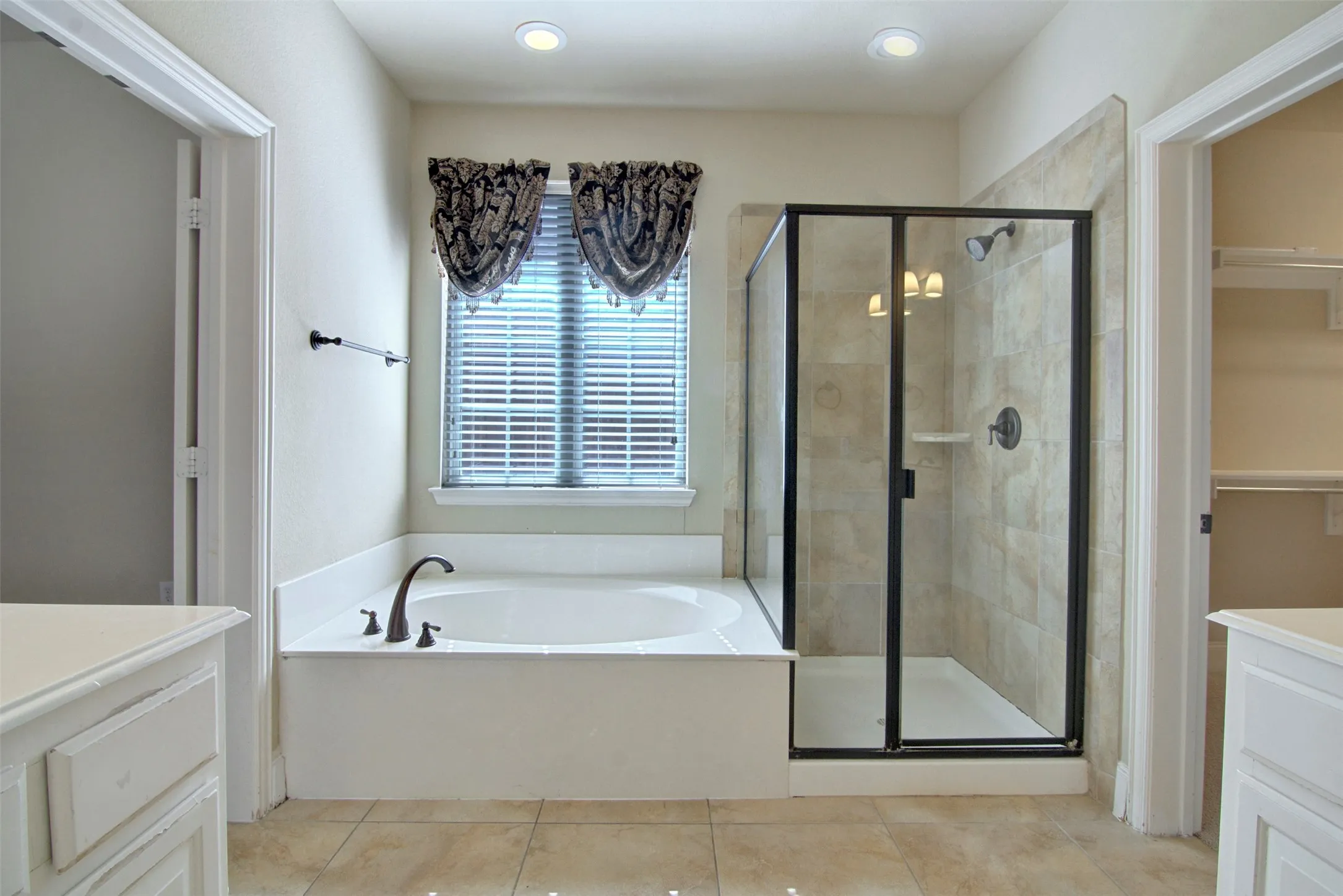 Single Family Residence For Rent in Collin County , 12349 Bethel Drive, Frisco, Texas 75033, 4 Bedroom, 4 Bathroom, 2 Garage spaces, 3,588 Sqft, built in 2007, Price $3,650, mls#21299669, Real Estate Agent in Frisco, Homes For Rent in Collin county, Homes For Rent in Frisco, Realtor in Frisco Texas, Real Estate Brokerage Independent Realty Texas, Luminita Cordes Realtor