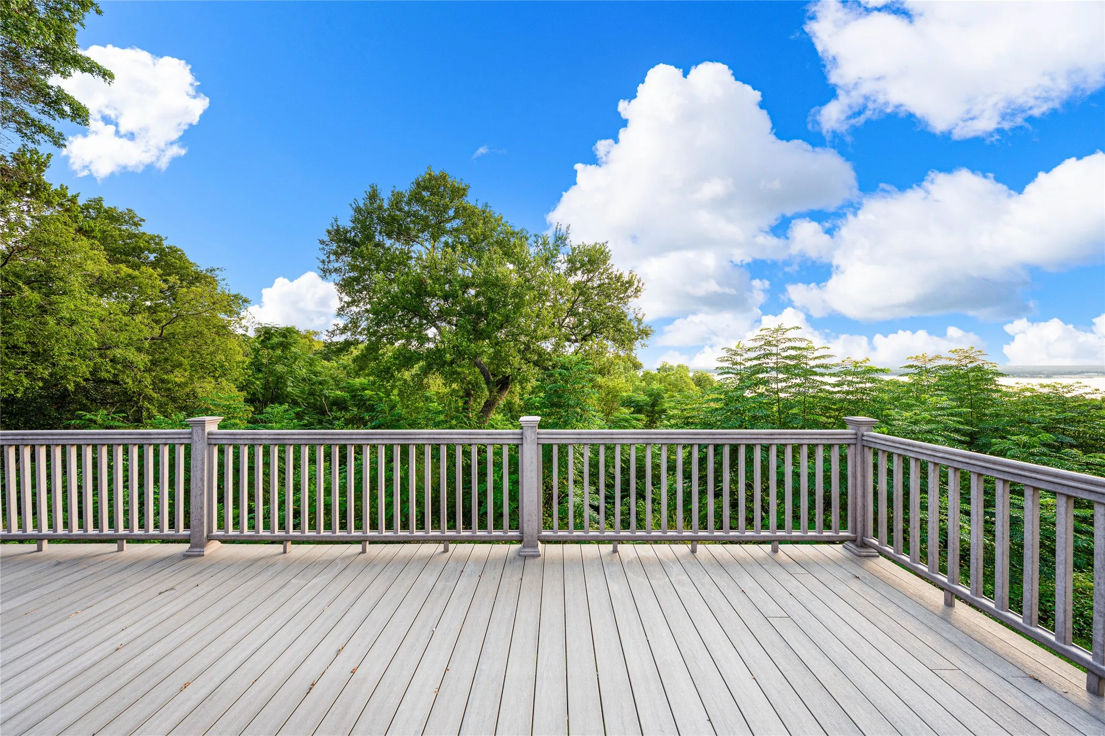 Single Family Residence For Sale in Mc Lennan County , 3010 Inverness Drive, Waco, Texas 76710, 3 Bedrooms, 3 Bathrooms, 2 Garage spaces, 3,698 Sqft, built in 1970, Price $1,400,000, mls#21299827, Real Estate Agent in Waco, Homes For Sale in Mc Lennan county, Homes For Sale in Waco, Realtor in Waco Texas, Real Estate Brokerage Independent Realty Texas, Luminita Cordes Realtor