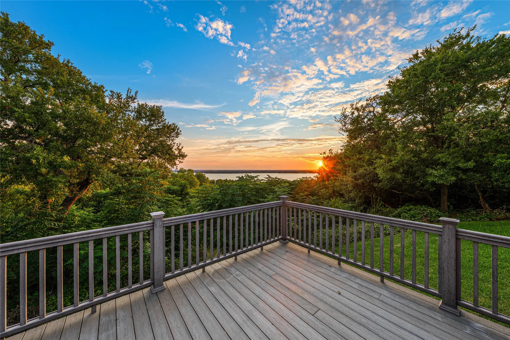 Single Family Residence For Sale in Mc Lennan County , 3010 Inverness Drive, Waco, Texas 76710, 3 Bedrooms, 3 Bathrooms, 2 Garage spaces, 3,698 Sqft, built in 1970, Price $1,400,000, mls#21299827, Real Estate Agent in Waco, Homes For Sale in Mc Lennan county, Homes For Sale in Waco, Realtor in Waco Texas, Real Estate Brokerage Independent Realty Texas, Luminita Cordes Realtor