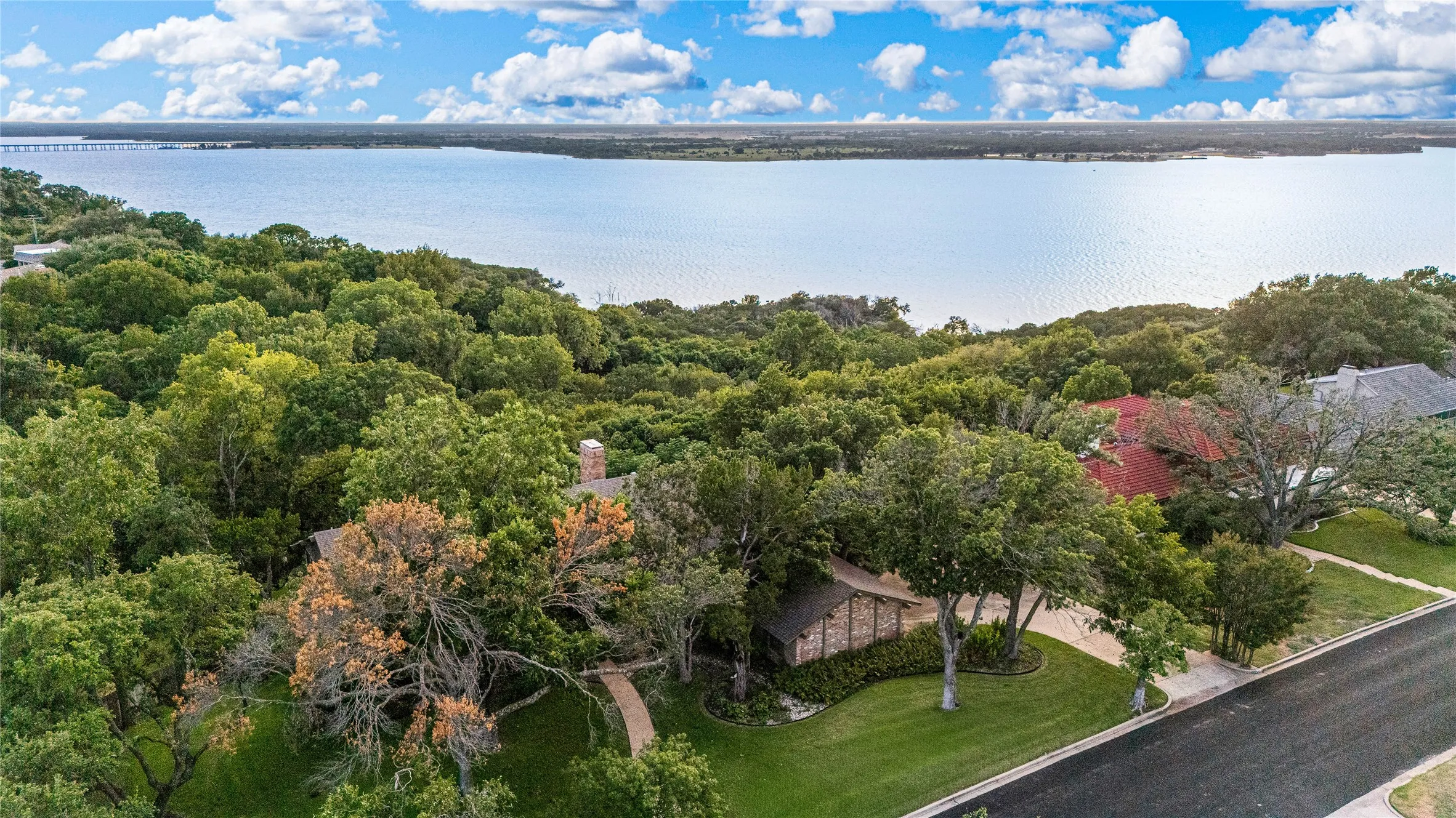 Single Family Residence For Sale in Mc Lennan County , 3010 Inverness Drive, Waco, Texas 76710, 3 Bedrooms, 3 Bathrooms, 2 Garage spaces, 3,698 Sqft, built in 1970, Price $1,400,000, mls#21299827, Real Estate Agent in Waco, Homes For Sale in Mc Lennan county, Homes For Sale in Waco, Realtor in Waco Texas, Real Estate Brokerage Independent Realty Texas, Luminita Cordes Realtor
