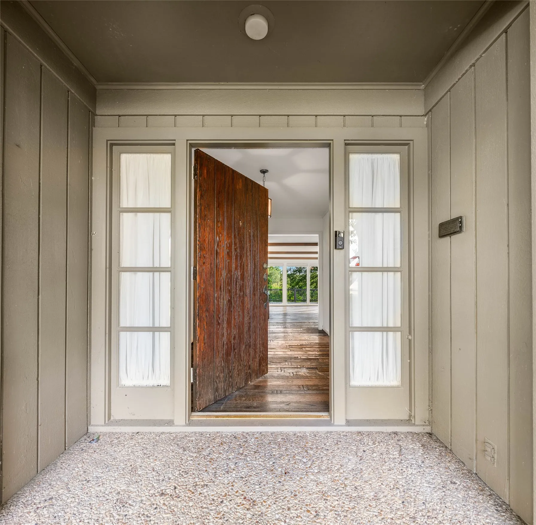 Single Family Residence For Sale in Mc Lennan County , 3010 Inverness Drive, Waco, Texas 76710, 3 Bedrooms, 3 Bathrooms, 2 Garage spaces, 3,698 Sqft, built in 1970, Price $1,400,000, mls#21299827, Real Estate Agent in Waco, Homes For Sale in Mc Lennan county, Homes For Sale in Waco, Realtor in Waco Texas, Real Estate Brokerage Independent Realty Texas, Luminita Cordes Realtor