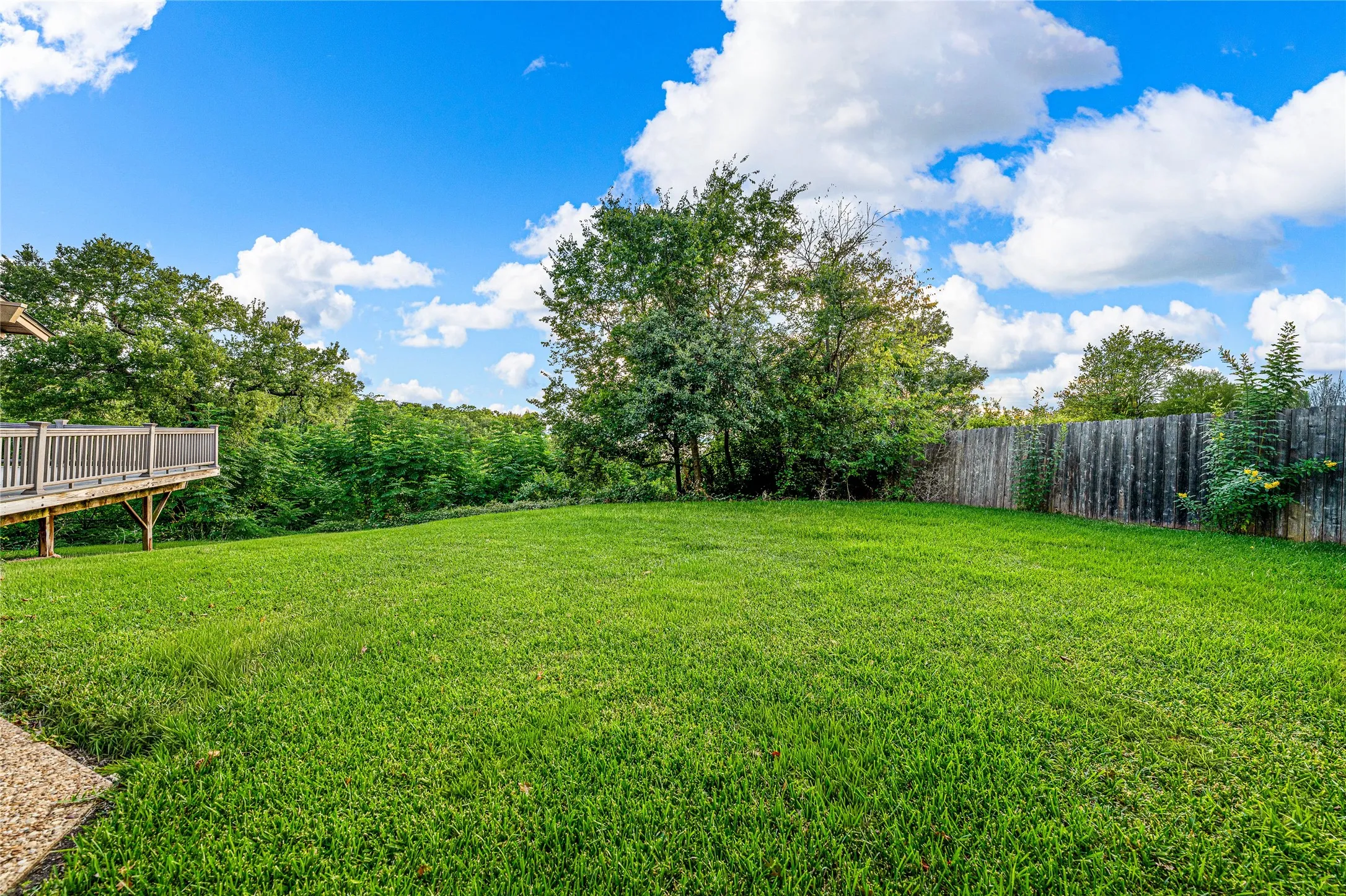 Single Family Residence For Sale in Mc Lennan County , 3010 Inverness Drive, Waco, Texas 76710, 3 Bedrooms, 3 Bathrooms, 2 Garage spaces, 3,698 Sqft, built in 1970, Price $1,400,000, mls#21299827, Real Estate Agent in Waco, Homes For Sale in Mc Lennan county, Homes For Sale in Waco, Realtor in Waco Texas, Real Estate Brokerage Independent Realty Texas, Luminita Cordes Realtor
