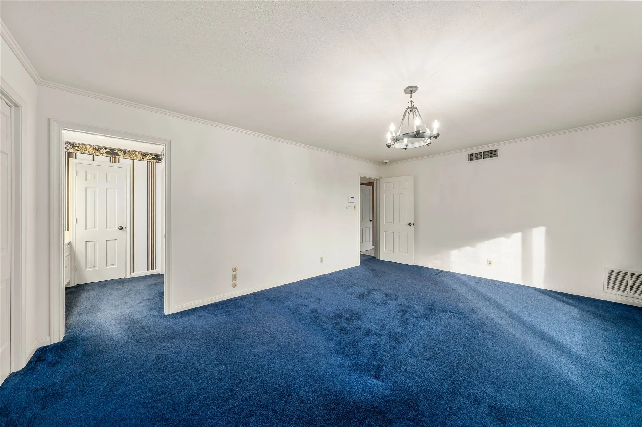 Single Family Residence For Sale in Mc Lennan County , 3010 Inverness Drive, Waco, Texas 76710, 3 Bedrooms, 3 Bathrooms, 2 Garage spaces, 3,698 Sqft, built in 1970, Price $1,400,000, mls#21299827, Real Estate Agent in Waco, Homes For Sale in Mc Lennan county, Homes For Sale in Waco, Realtor in Waco Texas, Real Estate Brokerage Independent Realty Texas, Luminita Cordes Realtor