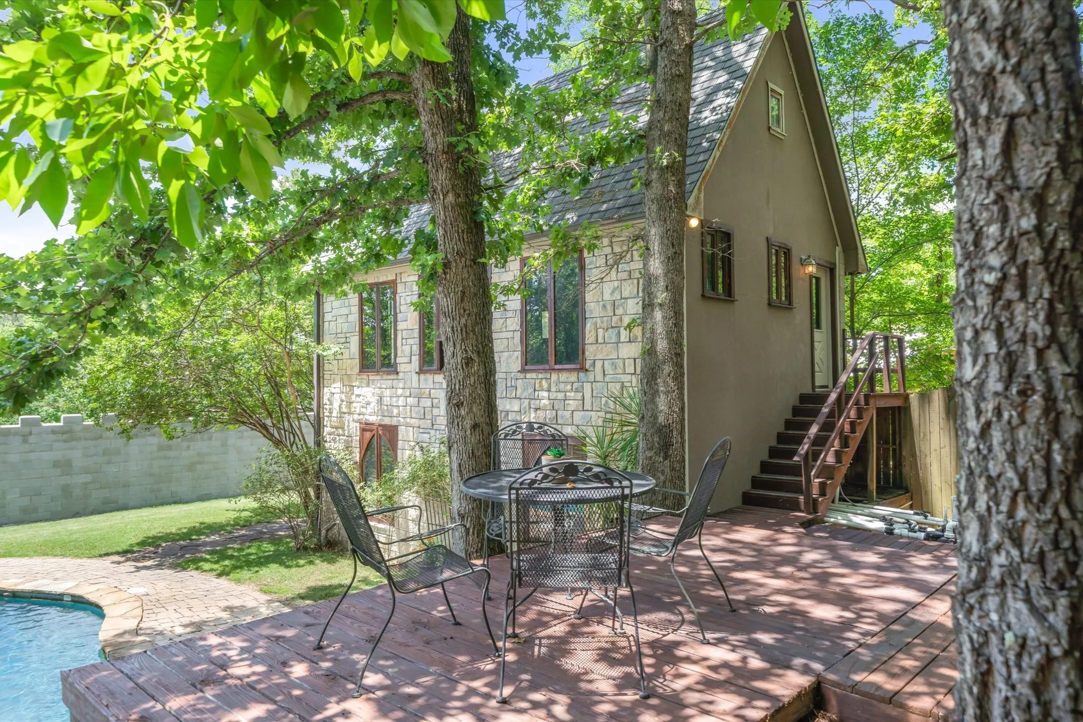 Single Family Residence For Sale in Wood County , 1056 County Road 3810, Hawkins, Texas 75765, 3 Bedroom, 4 Bathroom, 2 Garage spaces, 2,820 Sqft, built in 2001, mls#21282464, Real Estate Agent in Hawkins, Homes For Sale in Wood county, Homes For Sale in Hawkins, Realtor in Hawkins Texas, Real Estate Brokerage Independent Realty Texas, Luminita Cordes Realtor