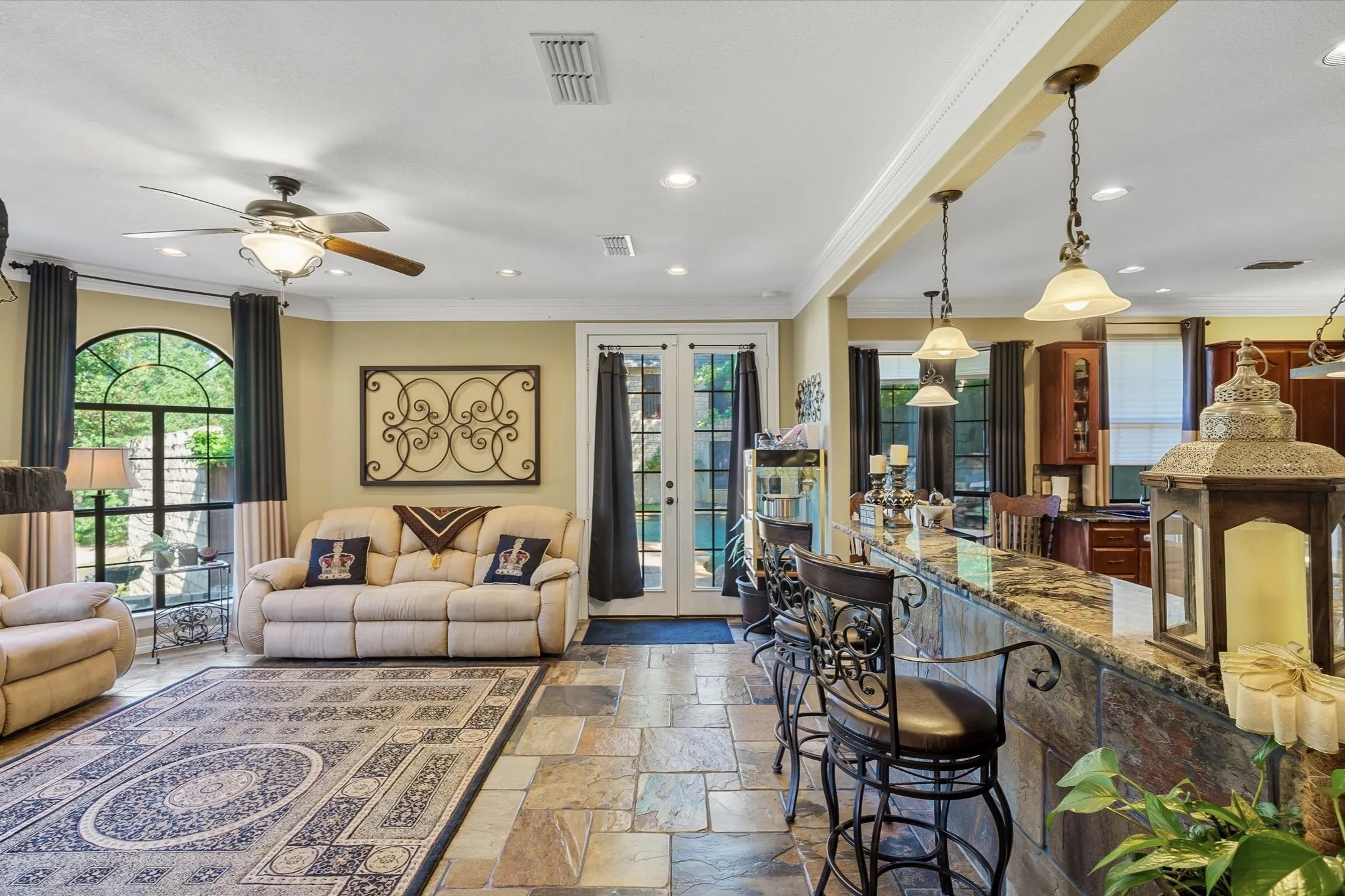 Single Family Residence For Sale in Wood County , 1056 County Road 3810, Hawkins, Texas 75765, 3 Bedroom, 4 Bathroom, 2 Garage spaces, 2,820 Sqft, built in 2001, mls#21282464, Real Estate Agent in Hawkins, Homes For Sale in Wood county, Homes For Sale in Hawkins, Realtor in Hawkins Texas, Real Estate Brokerage Independent Realty Texas, Luminita Cordes Realtor