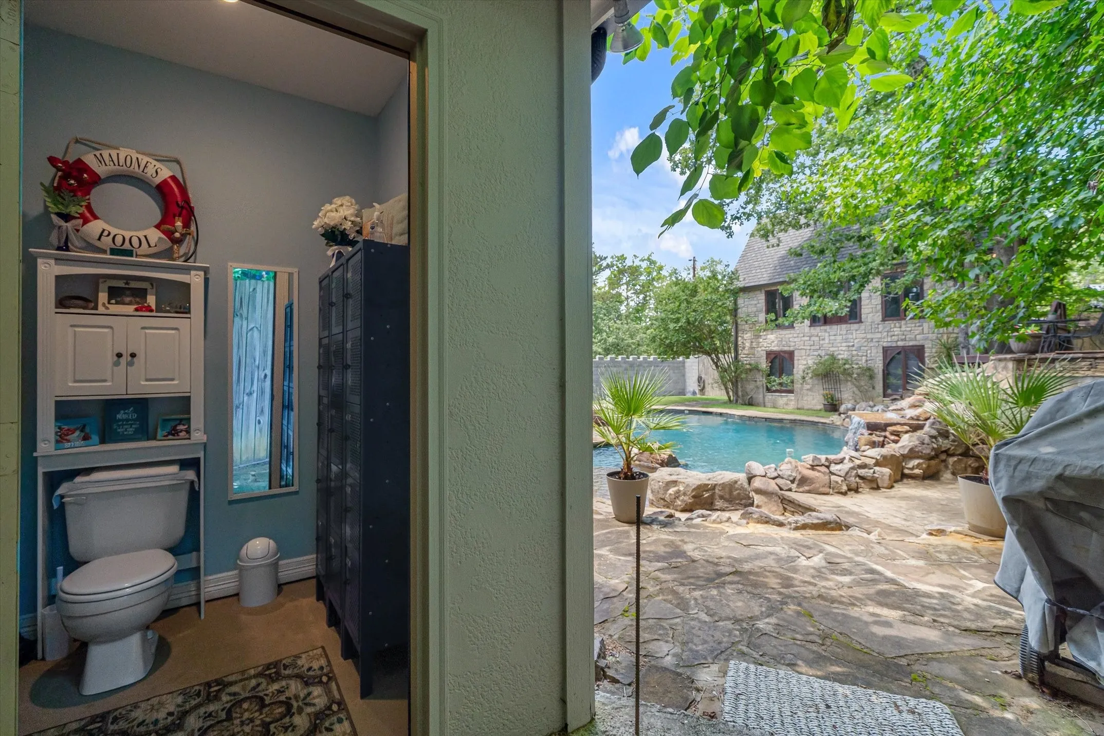 Single Family Residence For Sale in Wood County , 1056 County Road 3810, Hawkins, Texas 75765, 3 Bedroom, 4 Bathroom, 2 Garage spaces, 2,820 Sqft, built in 2001, mls#21282464, Real Estate Agent in Hawkins, Homes For Sale in Wood county, Homes For Sale in Hawkins, Realtor in Hawkins Texas, Real Estate Brokerage Independent Realty Texas, Luminita Cordes Realtor