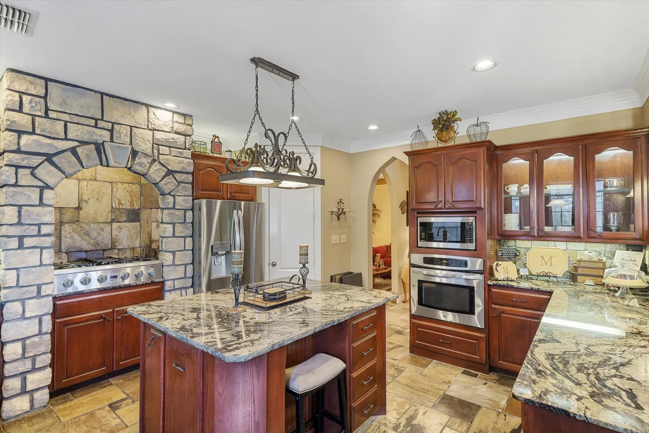 Single Family Residence For Sale in Wood County , 1056 County Road 3810, Hawkins, Texas 75765, 3 Bedroom, 4 Bathroom, 2 Garage spaces, 2,820 Sqft, built in 2001, mls#21282464, Real Estate Agent in Hawkins, Homes For Sale in Wood county, Homes For Sale in Hawkins, Realtor in Hawkins Texas, Real Estate Brokerage Independent Realty Texas, Luminita Cordes Realtor