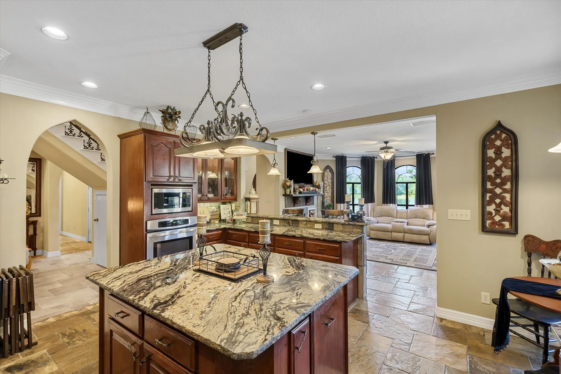 Single Family Residence For Sale in Wood County , 1056 County Road 3810, Hawkins, Texas 75765, 3 Bedroom, 4 Bathroom, 2 Garage spaces, 2,820 Sqft, built in 2001, mls#21282464, Real Estate Agent in Hawkins, Homes For Sale in Wood county, Homes For Sale in Hawkins, Realtor in Hawkins Texas, Real Estate Brokerage Independent Realty Texas, Luminita Cordes Realtor