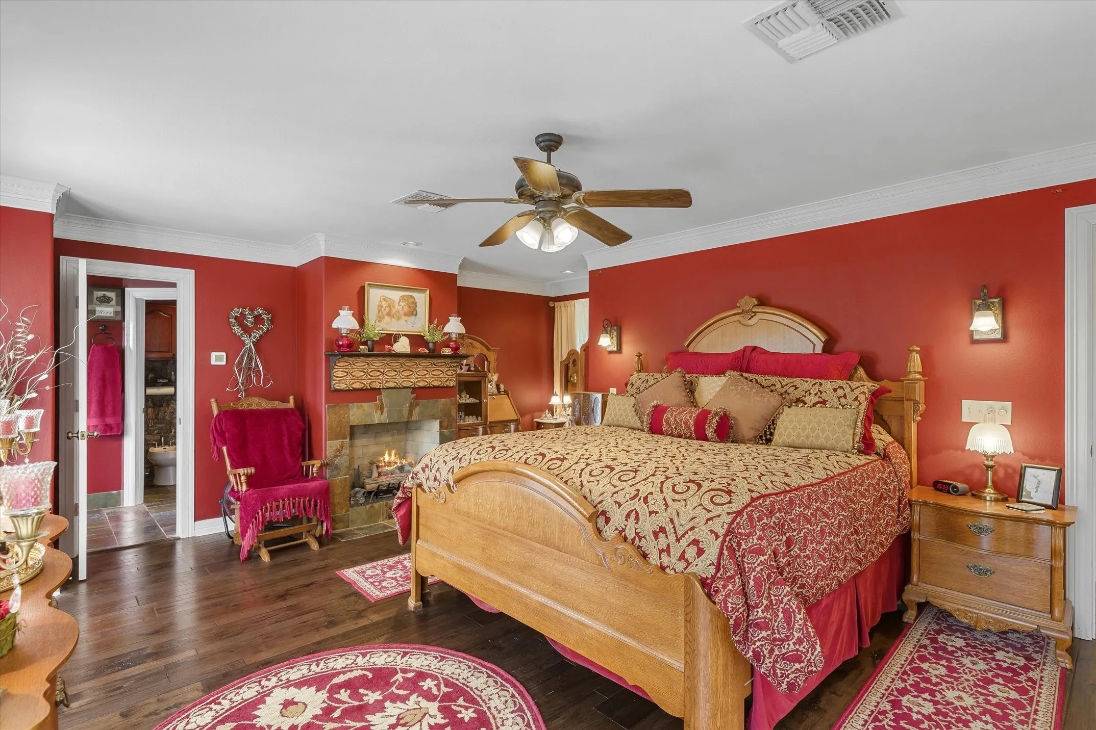 Single Family Residence For Sale in Wood County , 1056 County Road 3810, Hawkins, Texas 75765, 3 Bedroom, 4 Bathroom, 2 Garage spaces, 2,820 Sqft, built in 2001, mls#21282464, Real Estate Agent in Hawkins, Homes For Sale in Wood county, Homes For Sale in Hawkins, Realtor in Hawkins Texas, Real Estate Brokerage Independent Realty Texas, Luminita Cordes Realtor