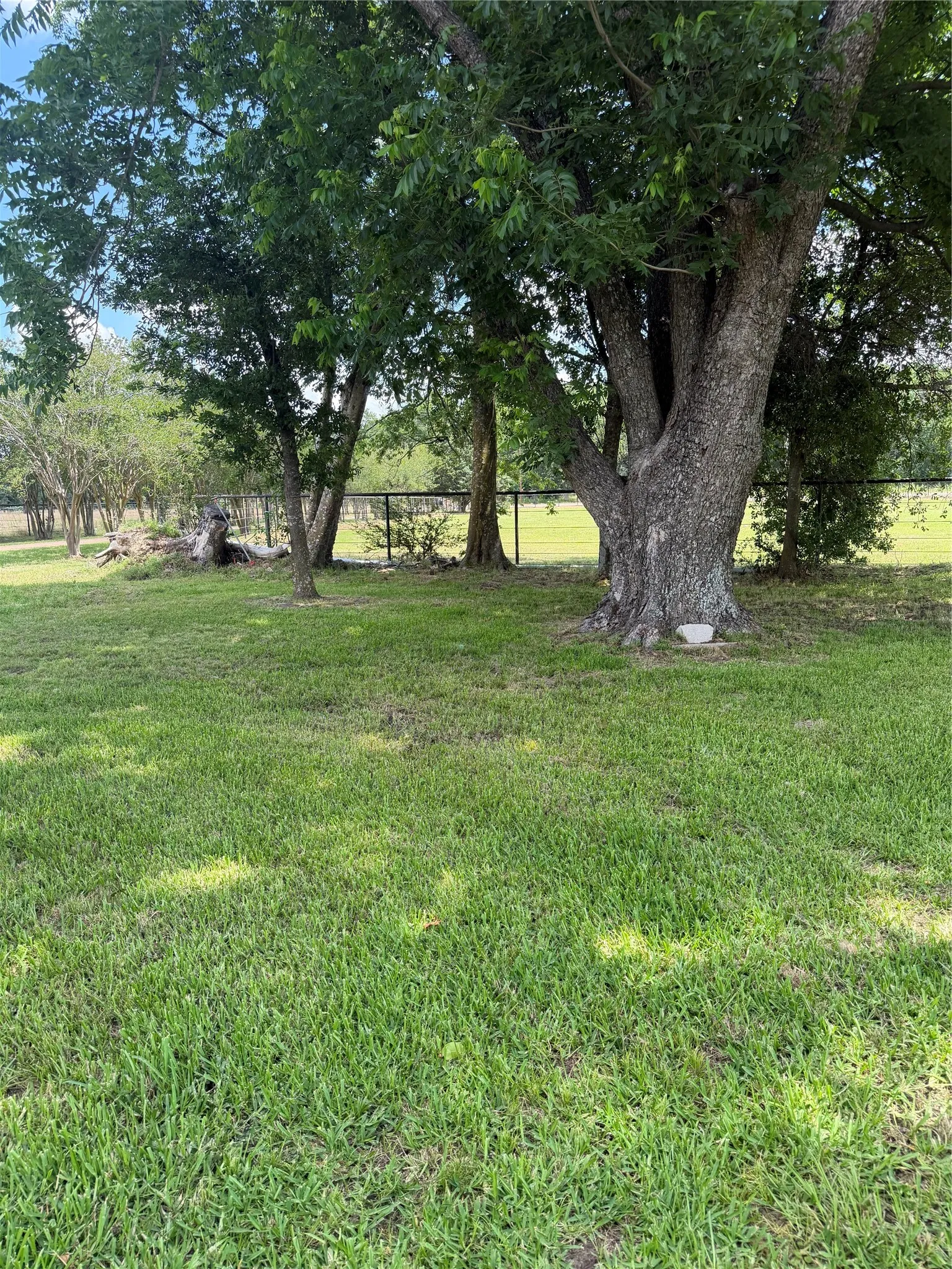 Single Family Residence For Sale in Kaufman County , 12225 Fm 429, Terrell, Texas 75161, 3 Bedroom, 2 Bathroom, Garage spaces, 1,633 Sqft, built in 2002, mls#21290201, Real Estate Agent in Terrell, Homes For Sale in Kaufman county, Homes For Sale in Terrell, Realtor in Terrell Texas, Real Estate Brokerage Independent Realty Texas, Luminita Cordes Realtor