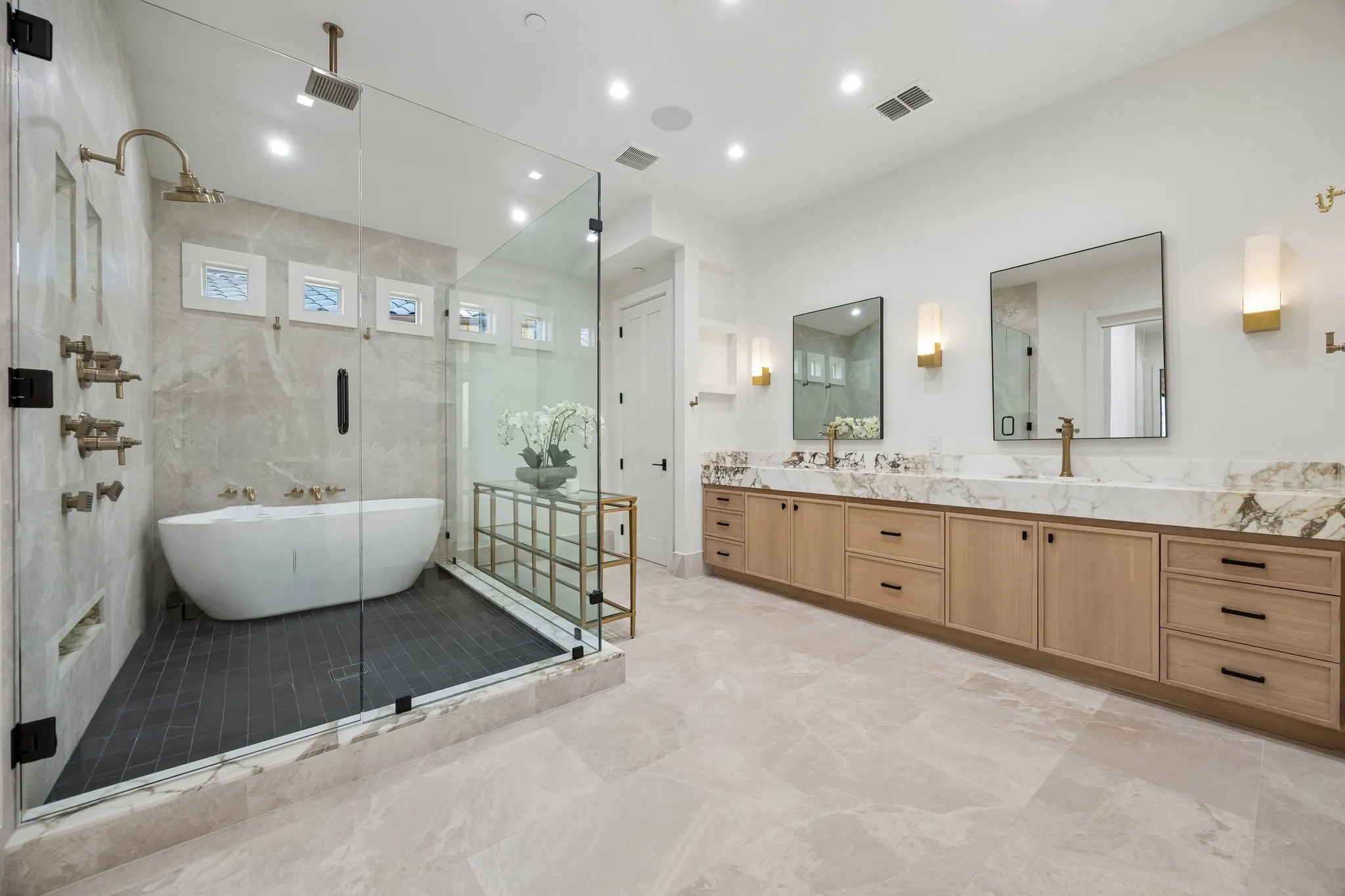 Single Family Residence For Sale in Tarrant County , 2006 Nighthawk Court, Westlake, Texas 76262, 4 Bedroom, 6 Bathroom, 3 Garage spaces, 6,331 Sqft, built in 2019, mls#21297798, Real Estate Agent in Westlake, Homes For Sale in Tarrant county, Homes For Sale in Westlake, Realtor in Westlake Texas, Real Estate Brokerage Independent Realty Texas, Luminita Cordes Realtor