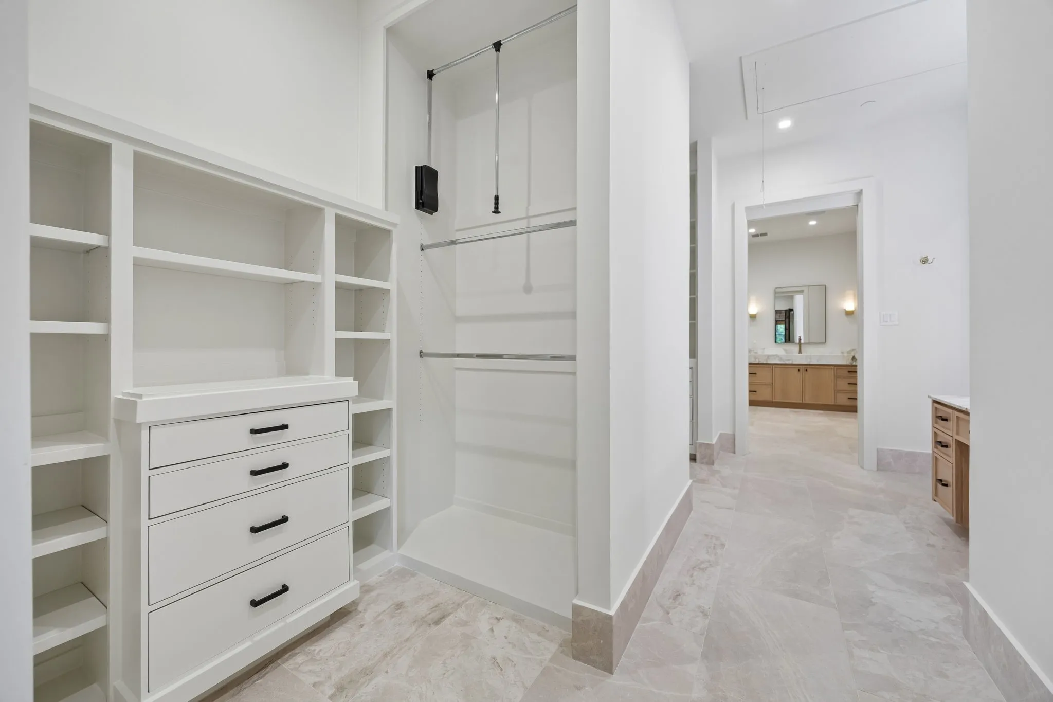 Single Family Residence For Sale in Tarrant County , 2006 Nighthawk Court, Westlake, Texas 76262, 4 Bedroom, 6 Bathroom, 3 Garage spaces, 6,331 Sqft, built in 2019, mls#21297798, Real Estate Agent in Westlake, Homes For Sale in Tarrant county, Homes For Sale in Westlake, Realtor in Westlake Texas, Real Estate Brokerage Independent Realty Texas, Luminita Cordes Realtor