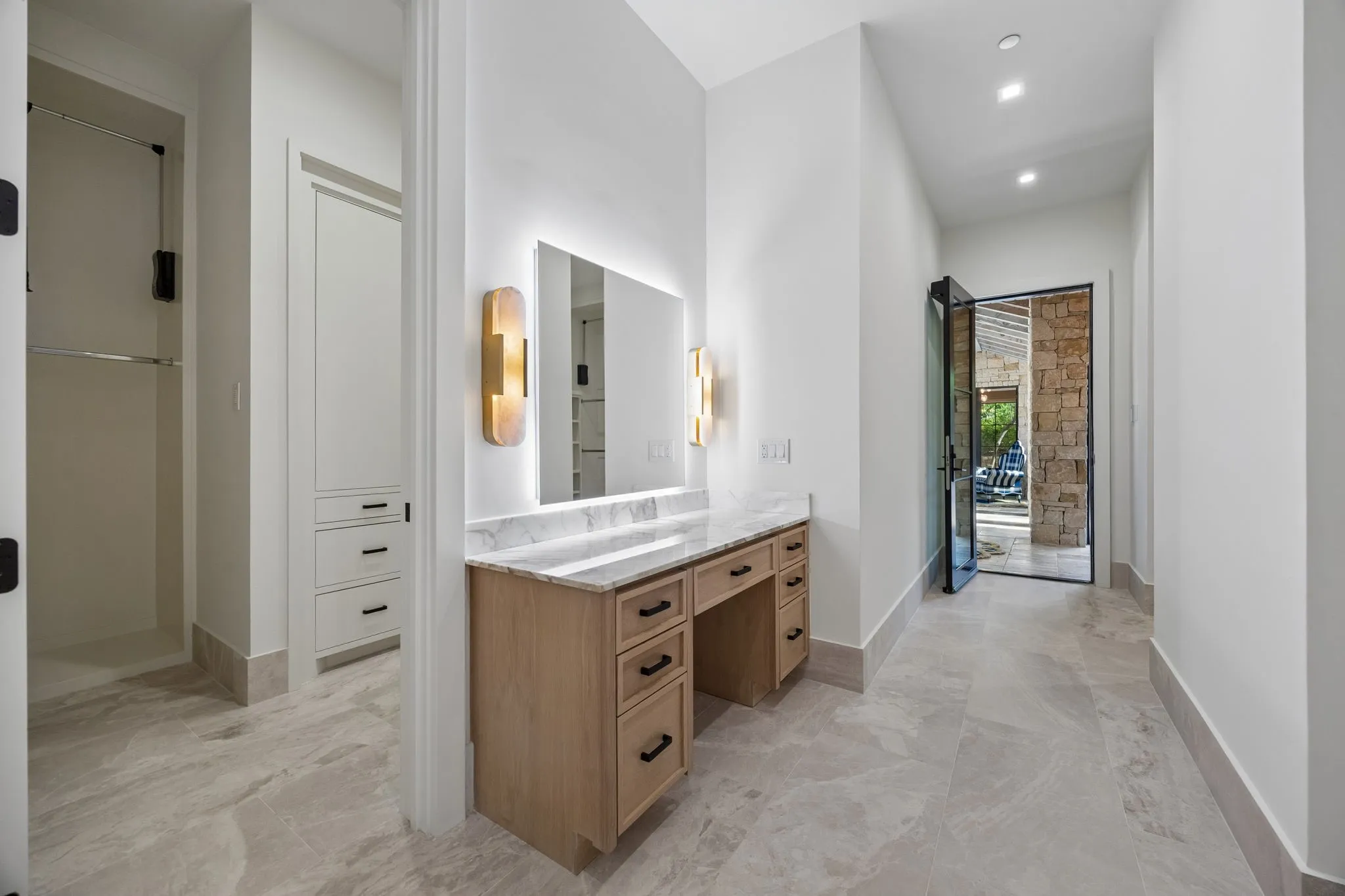Single Family Residence For Sale in Tarrant County , 2006 Nighthawk Court, Westlake, Texas 76262, 4 Bedroom, 6 Bathroom, 3 Garage spaces, 6,331 Sqft, built in 2019, mls#21297798, Real Estate Agent in Westlake, Homes For Sale in Tarrant county, Homes For Sale in Westlake, Realtor in Westlake Texas, Real Estate Brokerage Independent Realty Texas, Luminita Cordes Realtor