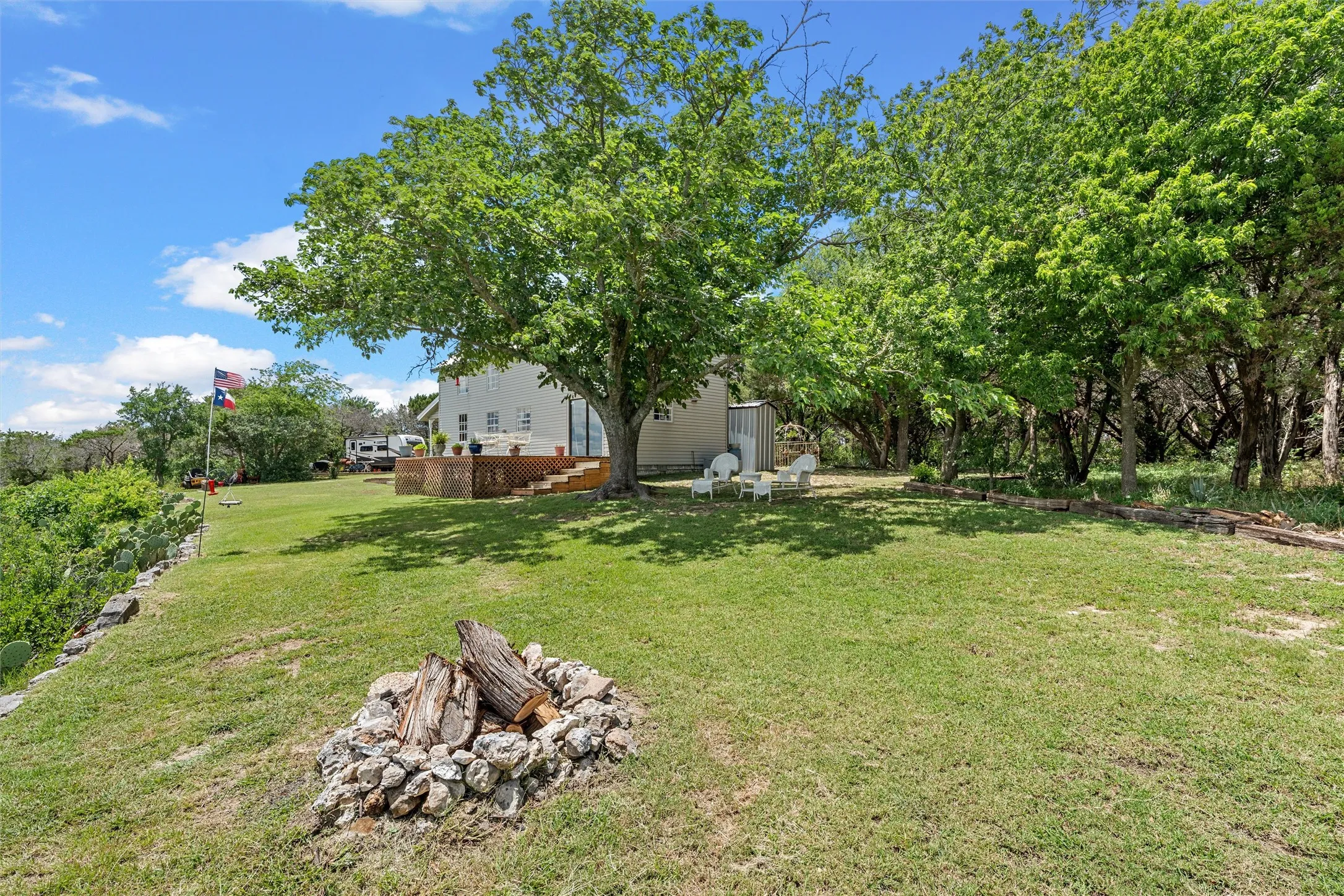 Single Family Residence For Sale in Bosque County , 8395 STATE HIGHWAY 22, Meridian, Texas 76665, 4 Bedroom, 2 Bathroom, Garage spaces, 1,856 Sqft, built in 1960, mls#21301021, Real Estate Agent in Meridian, Homes For Sale in Bosque county, Homes For Sale in Meridian, Realtor in Meridian Texas, Real Estate Brokerage Independent Realty Texas, Luminita Cordes Realtor