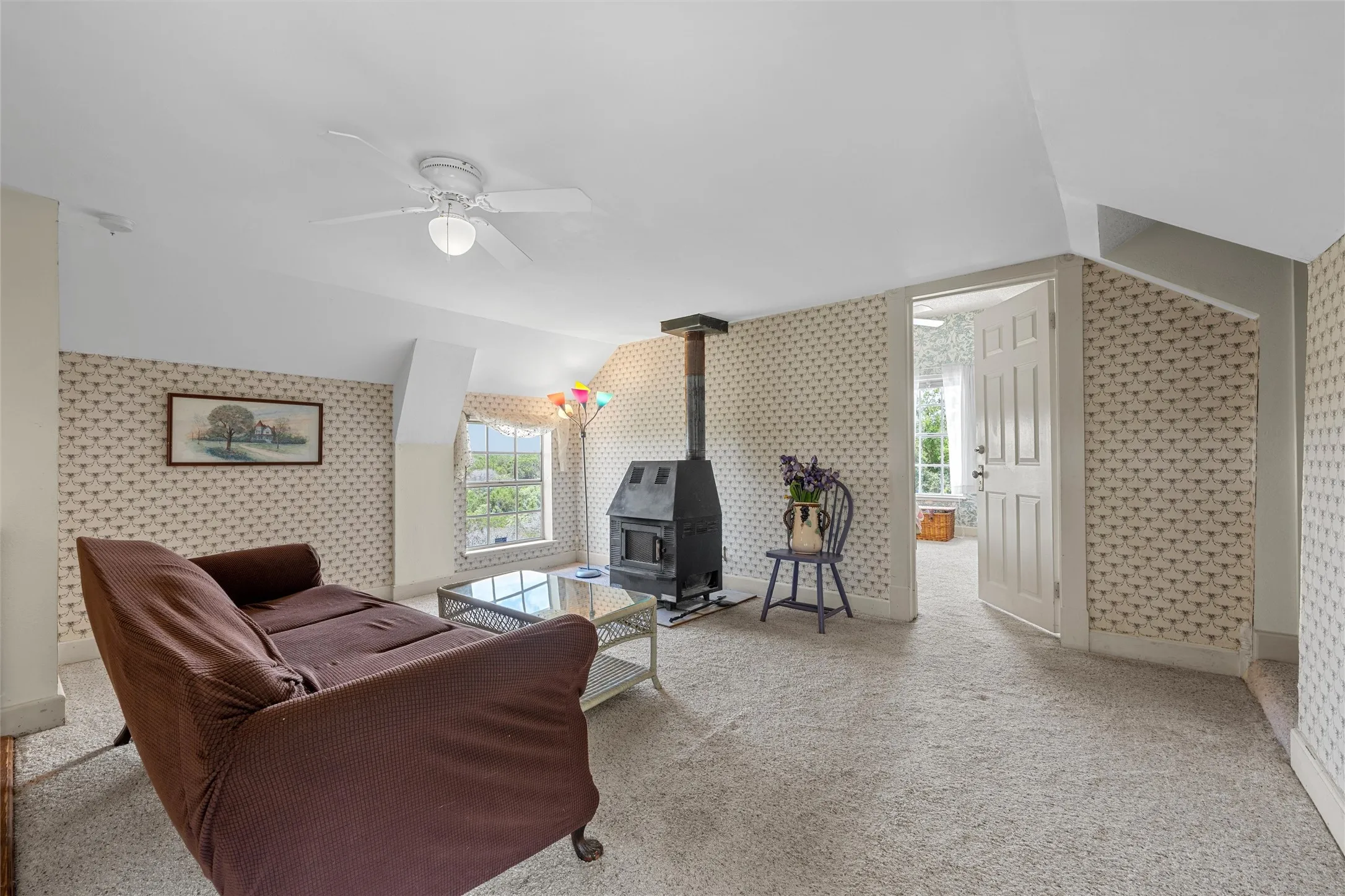 Single Family Residence For Sale in Bosque County , 8395 STATE HIGHWAY 22, Meridian, Texas 76665, 4 Bedroom, 2 Bathroom, Garage spaces, 1,856 Sqft, built in 1960, mls#21301021, Real Estate Agent in Meridian, Homes For Sale in Bosque county, Homes For Sale in Meridian, Realtor in Meridian Texas, Real Estate Brokerage Independent Realty Texas, Luminita Cordes Realtor