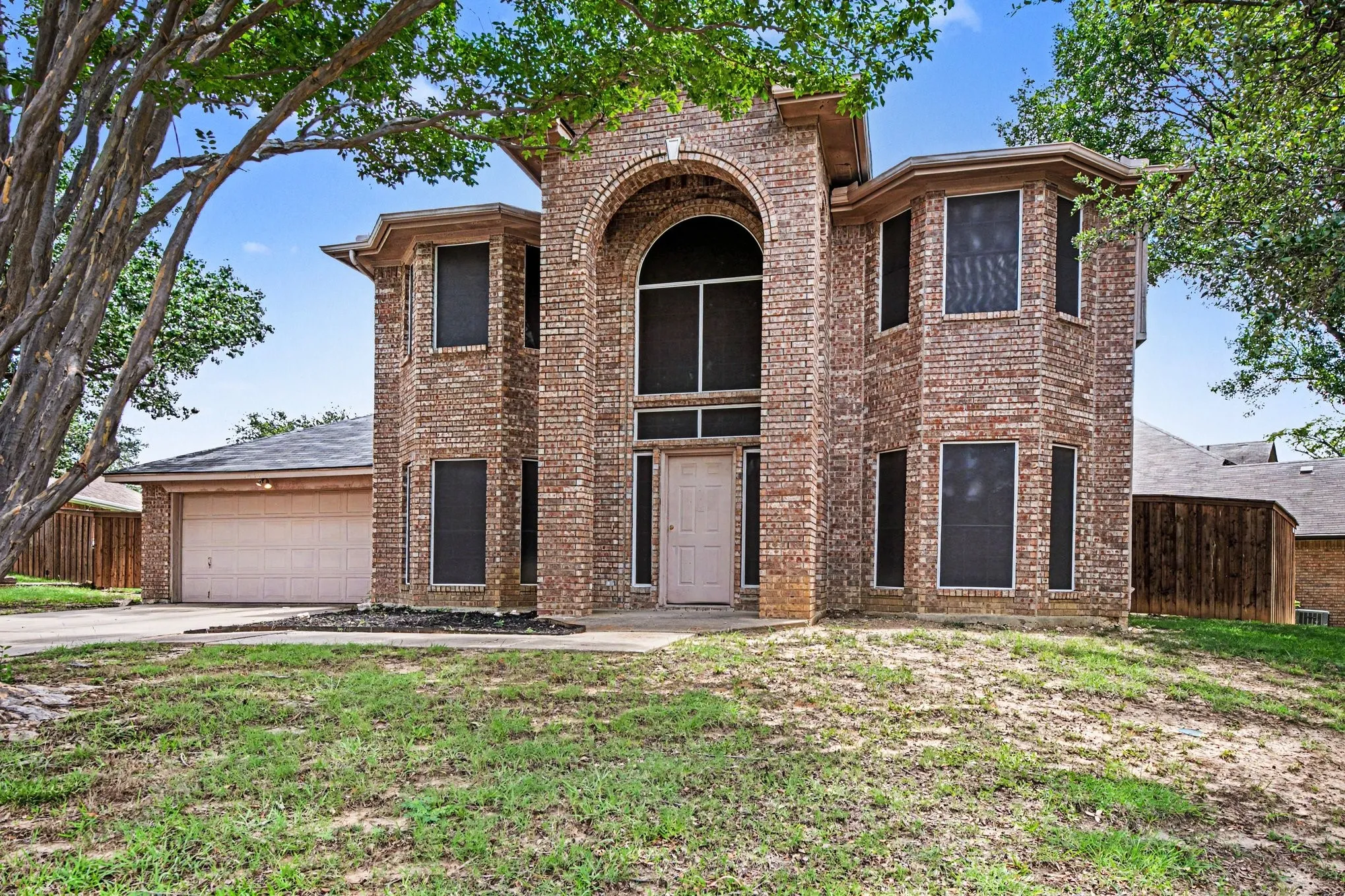 Single Family Residence For Sale in Tarrant County , 7654 Moss Court, North Richland Hills, Texas 76182, 4 Bedroom, 3 Bathroom, 2 Garage spaces, 2,333 Sqft, built in 1990, mls#21300528, Real Estate Agent in North Richland Hills, Homes For Sale in Tarrant county, Homes For Sale in North Richland Hills, Realtor in North Richland Hills Texas, Real Estate Brokerage Independent Realty Texas, Luminita Cordes Realtor