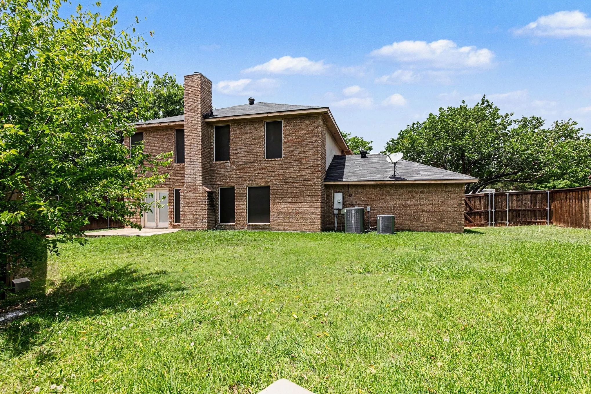 Single Family Residence For Sale in Tarrant County , 7654 Moss Court, North Richland Hills, Texas 76182, 4 Bedroom, 3 Bathroom, 2 Garage spaces, 2,333 Sqft, built in 1990, mls#21300528, Real Estate Agent in North Richland Hills, Homes For Sale in Tarrant county, Homes For Sale in North Richland Hills, Realtor in North Richland Hills Texas, Real Estate Brokerage Independent Realty Texas, Luminita Cordes Realtor
