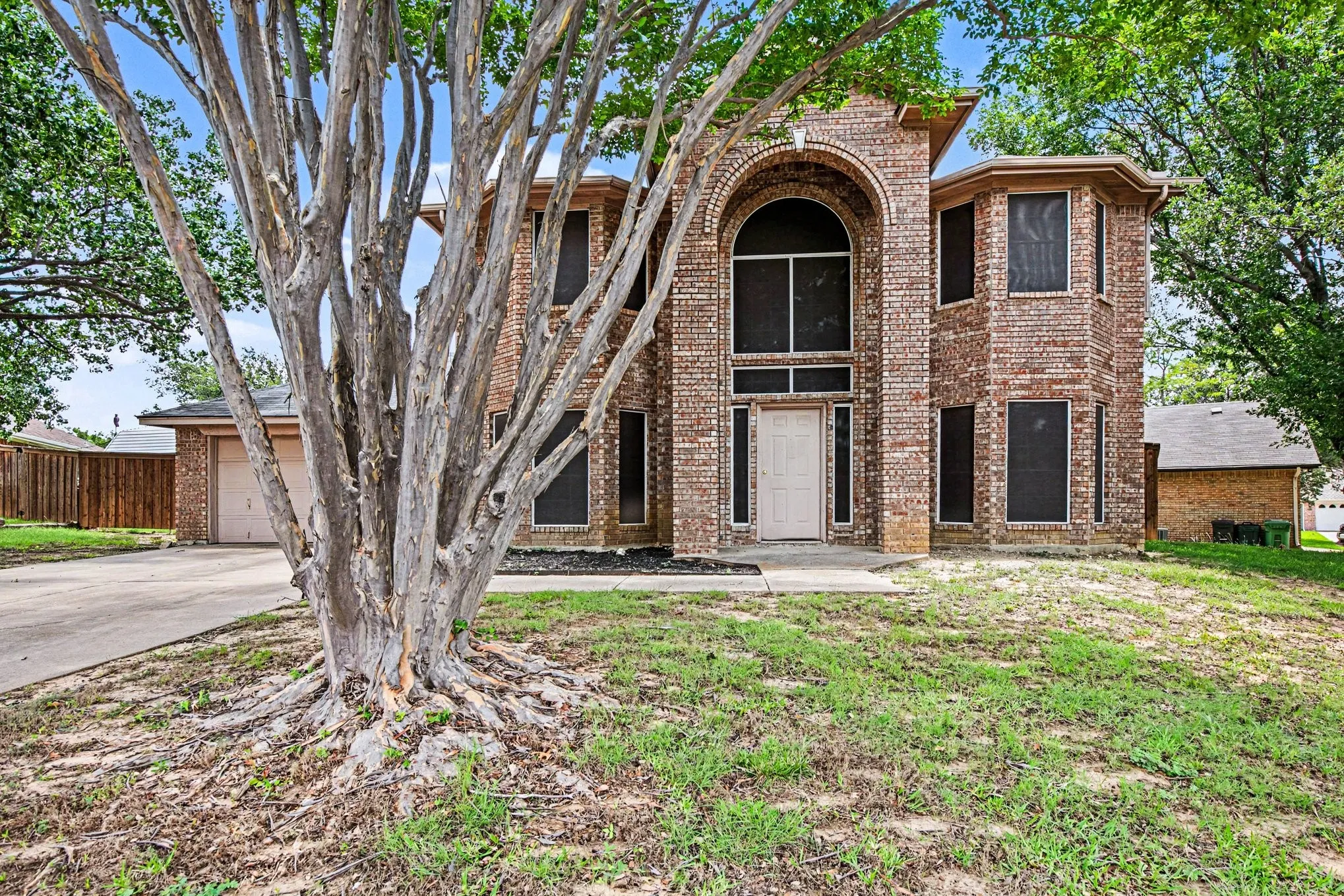 Single Family Residence For Sale in Tarrant County , 7654 Moss Court, North Richland Hills, Texas 76182, 4 Bedroom, 3 Bathroom, 2 Garage spaces, 2,333 Sqft, built in 1990, mls#21300528, Real Estate Agent in North Richland Hills, Homes For Sale in Tarrant county, Homes For Sale in North Richland Hills, Realtor in North Richland Hills Texas, Real Estate Brokerage Independent Realty Texas, Luminita Cordes Realtor